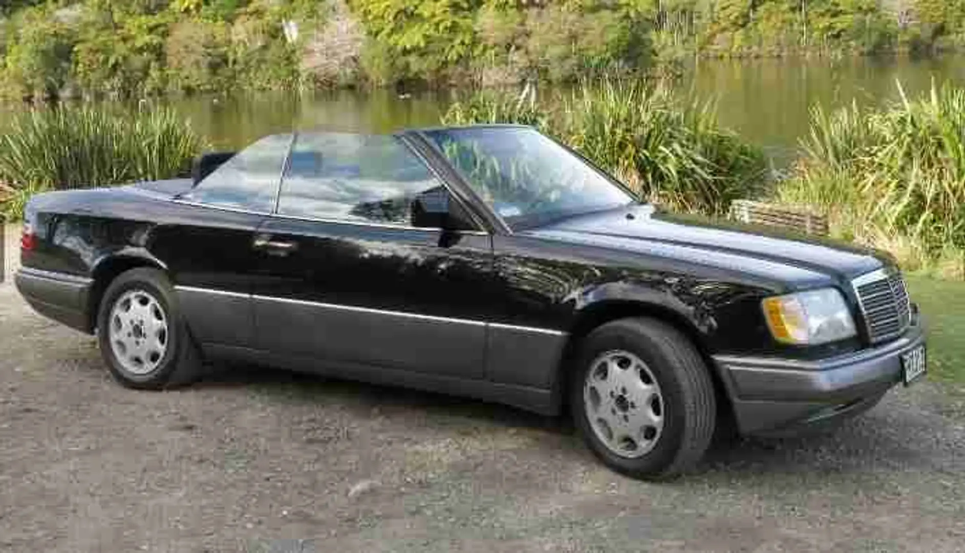 Mercedes-Benz E 320 E 320 - 1