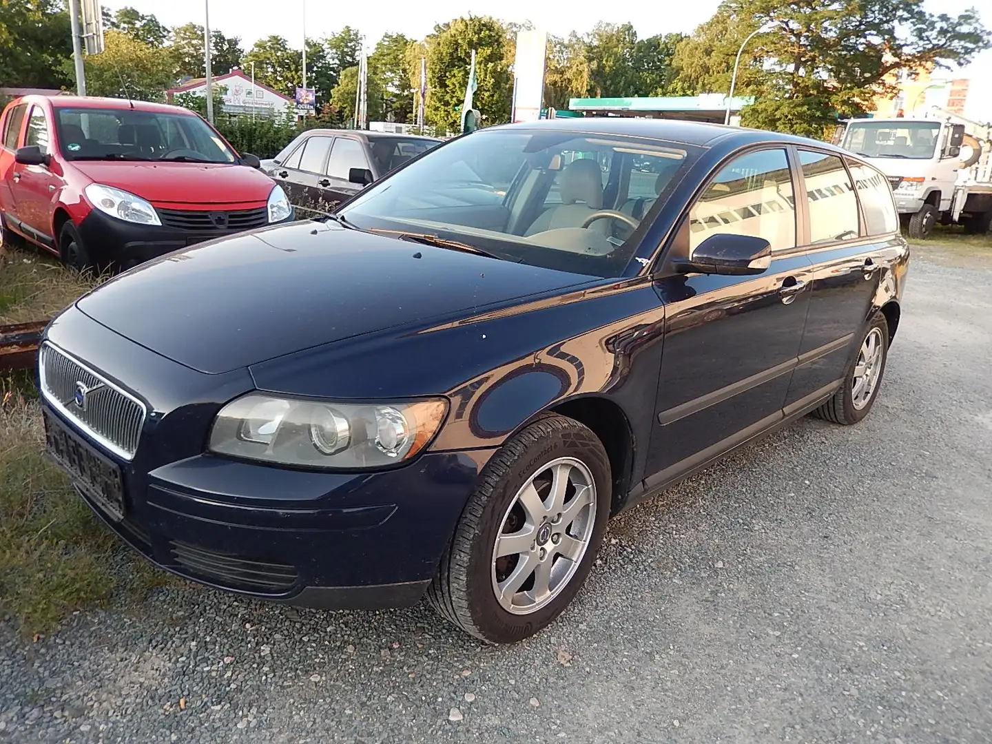 Volvo V50 1.6 Kinetic Blau - 1
