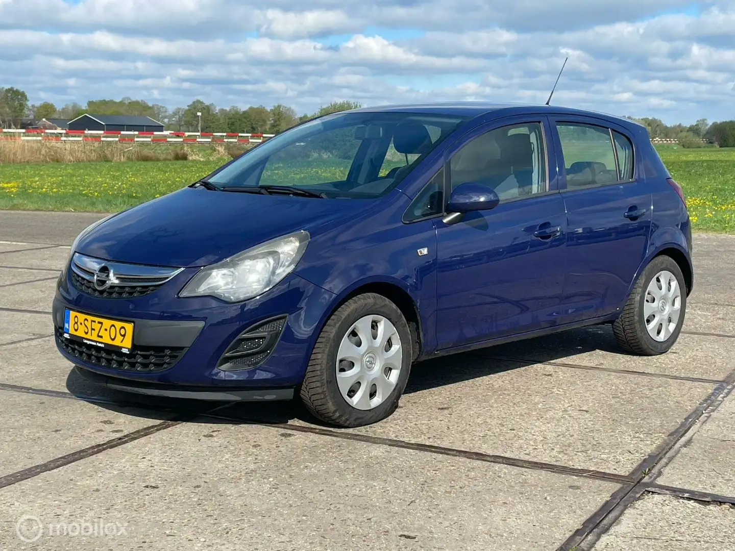 Opel Corsa 1.2 EcoFlex Cosmo Nette auto Bleu - 1