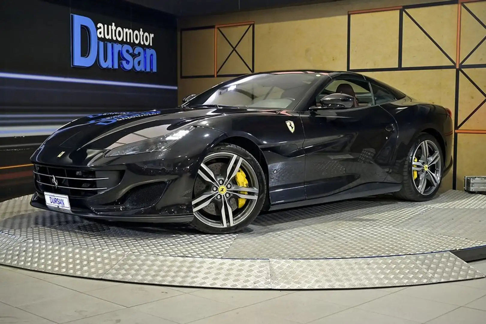 Ferrari Portofino T V8 DCT Noir - 2