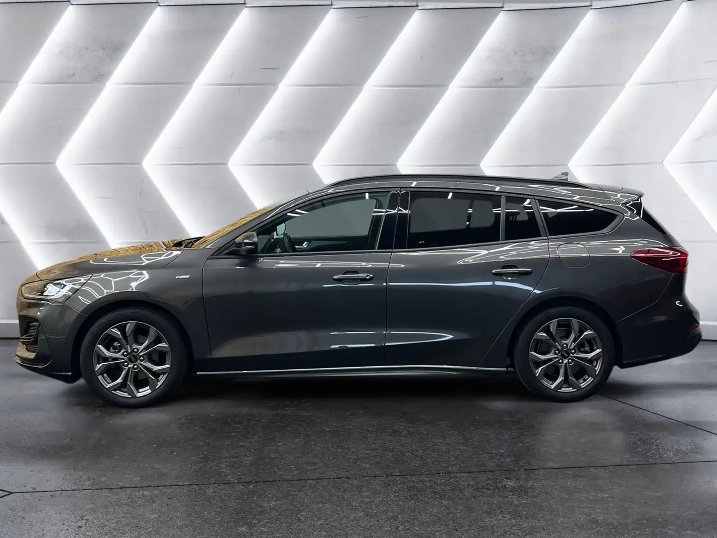 Ford Focus Turnier | ST-Line Style | Erstbesitz Grau - 2