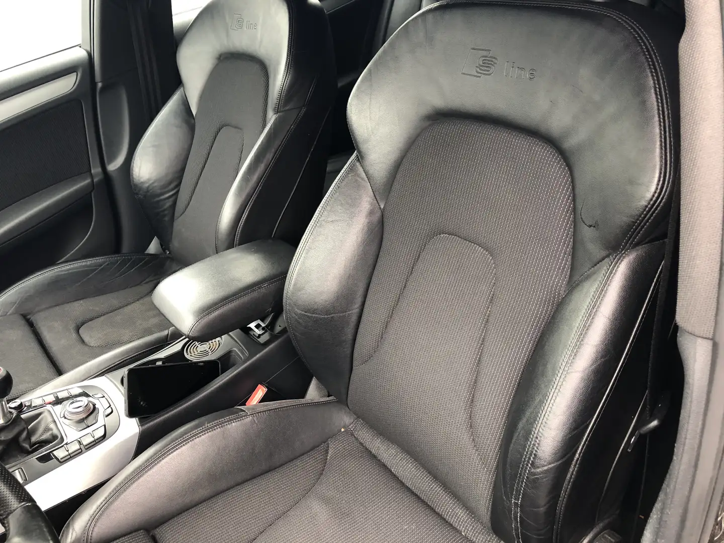Audi A4 Avant 2.0 TDI S line Sportpaket Black Edition - 1