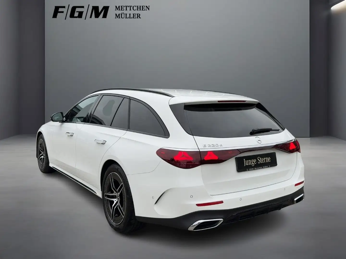 Mercedes-Benz E 220 d AMG AHK|KeyGo|TWA|Night|Distronic|AHK Blanc - 2