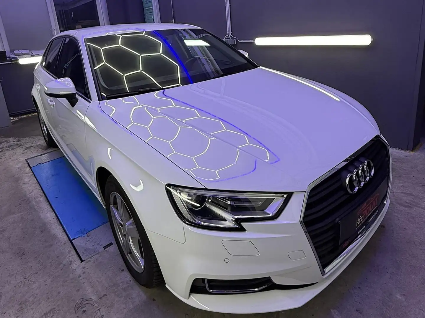 Audi A3 design Weiß - 2