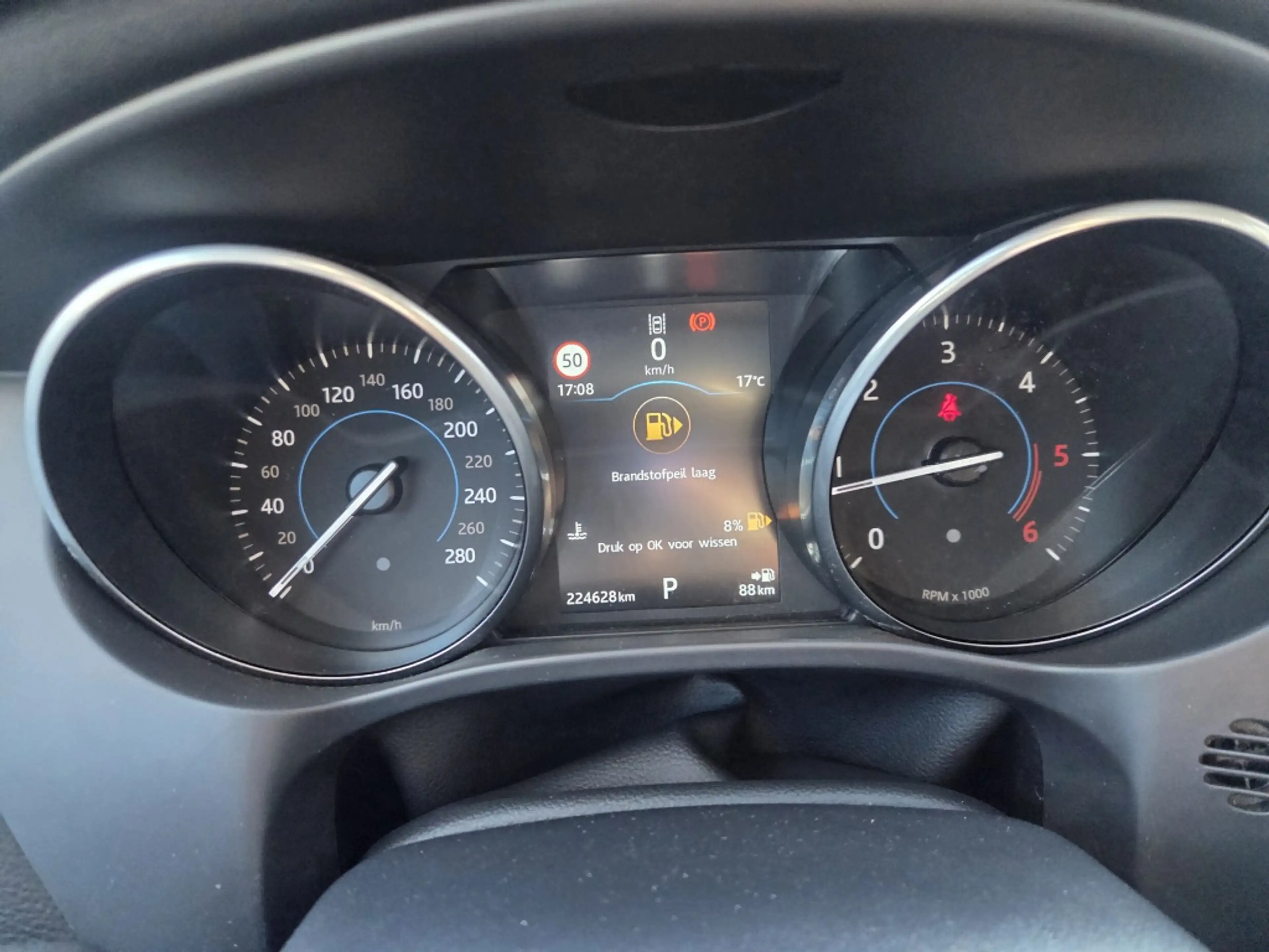 Jaguar F-Pace 2.0 Portf. AWD Price Eu Timebelt replacement by 20 — photo 13