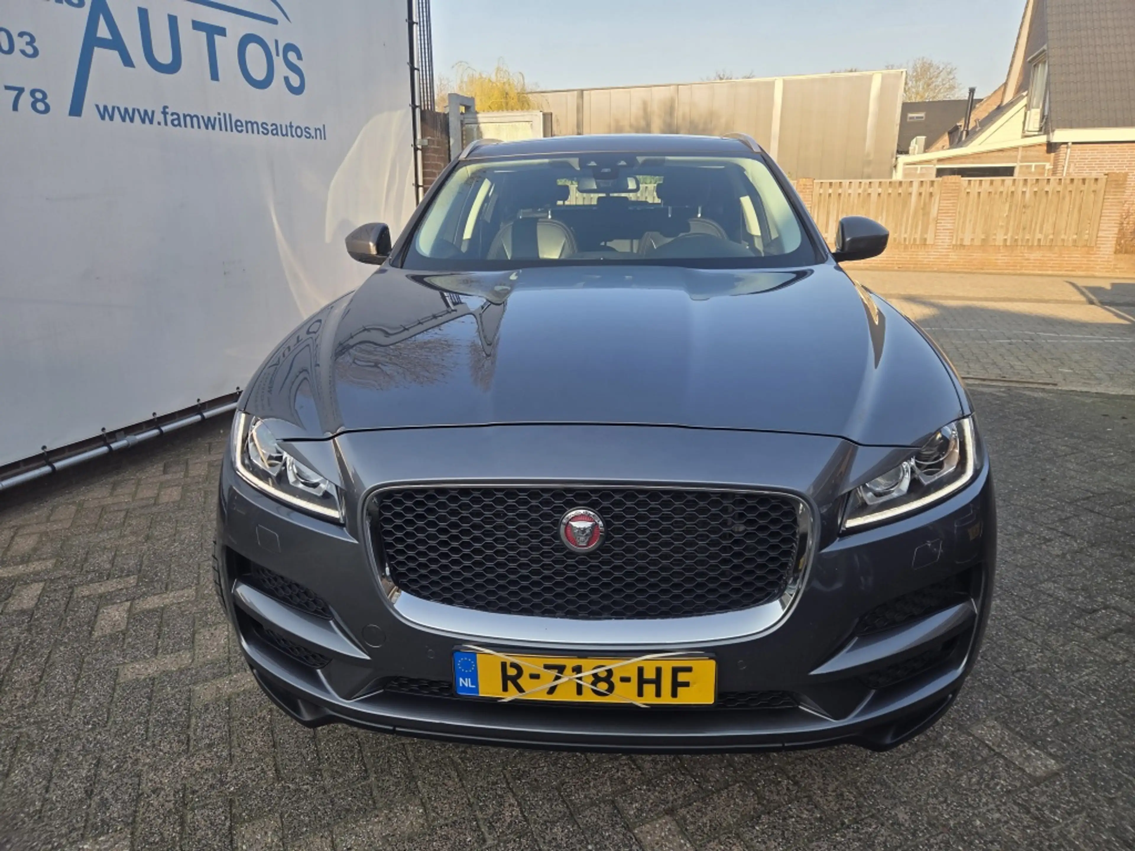 Jaguar F-Pace 2.0 Portf. AWD Price Eu Timebelt replacement by 20 — photo 6