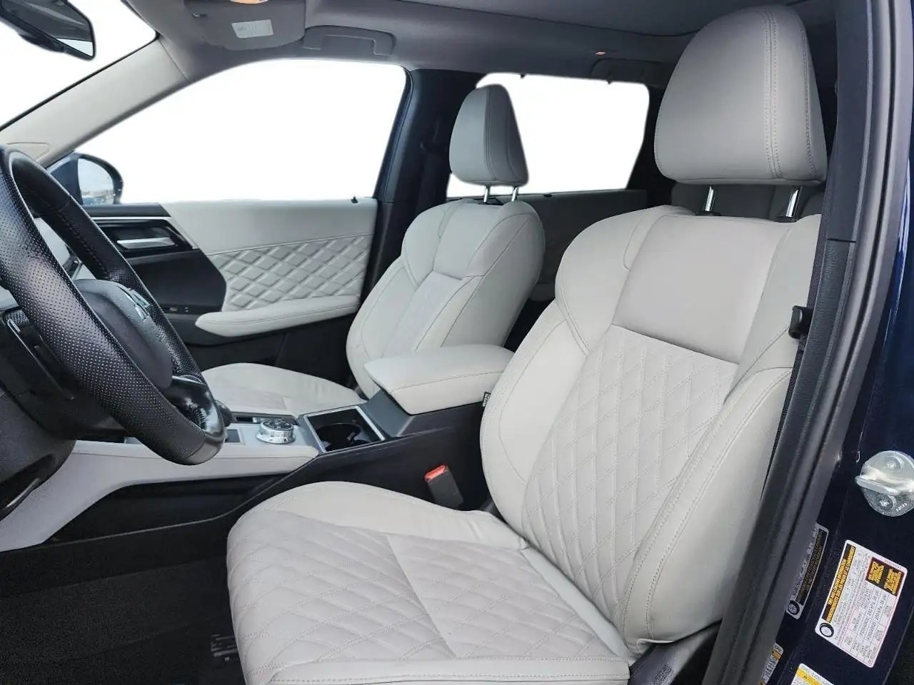 Mitsubishi Outlander снимка Mitsubishi Outlander