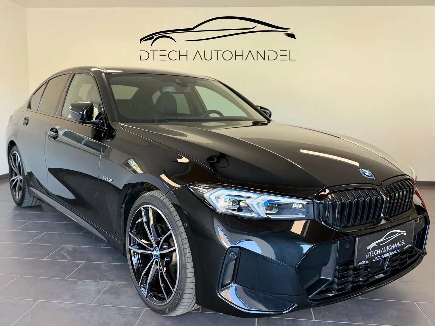 BMW 330 330e xDrive MSPORT/HUD/KEYLESS/ACC/LED/SHZ/ Schwarz - 1