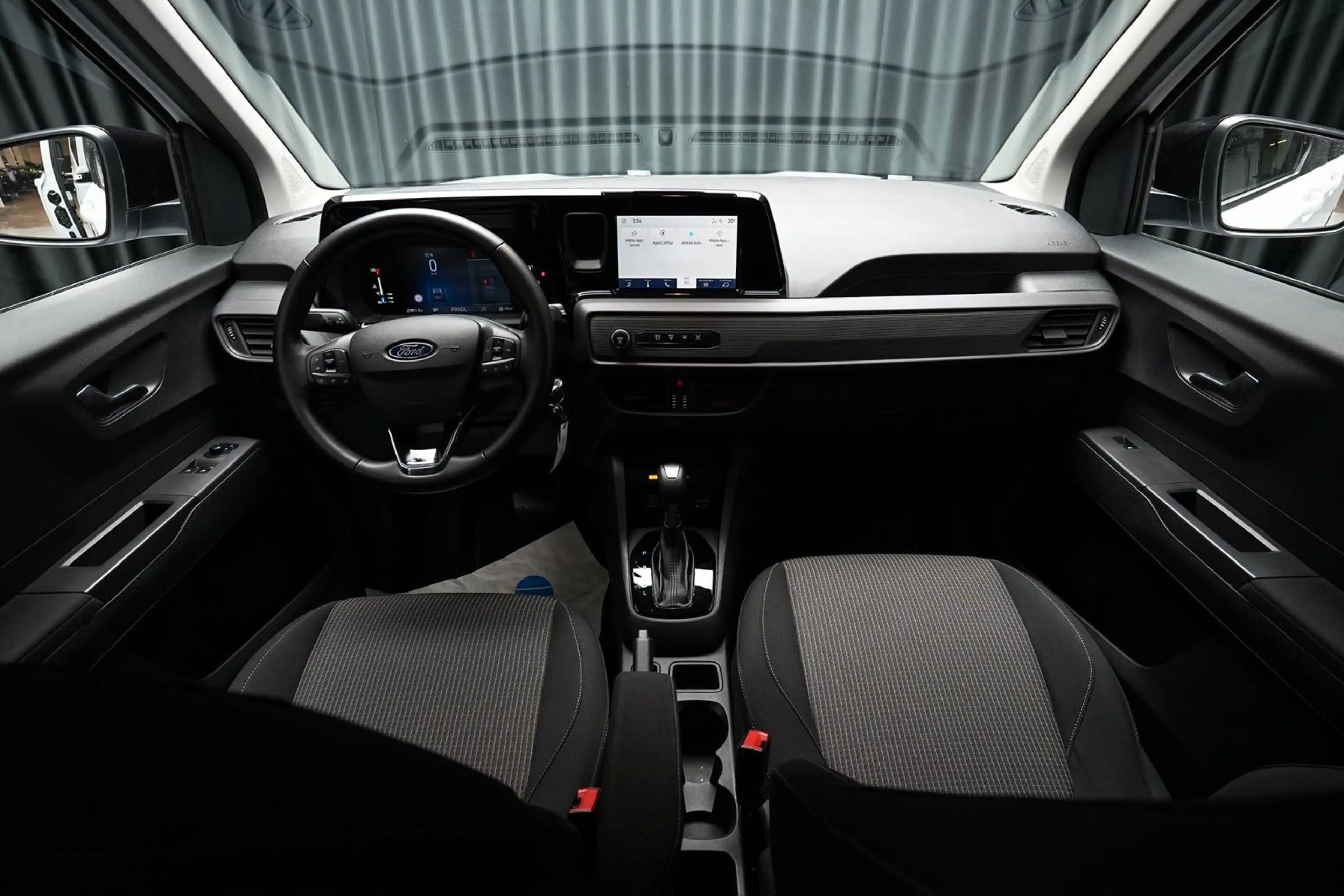Ford Tourneo Courier 1.0 Trend — photo 8