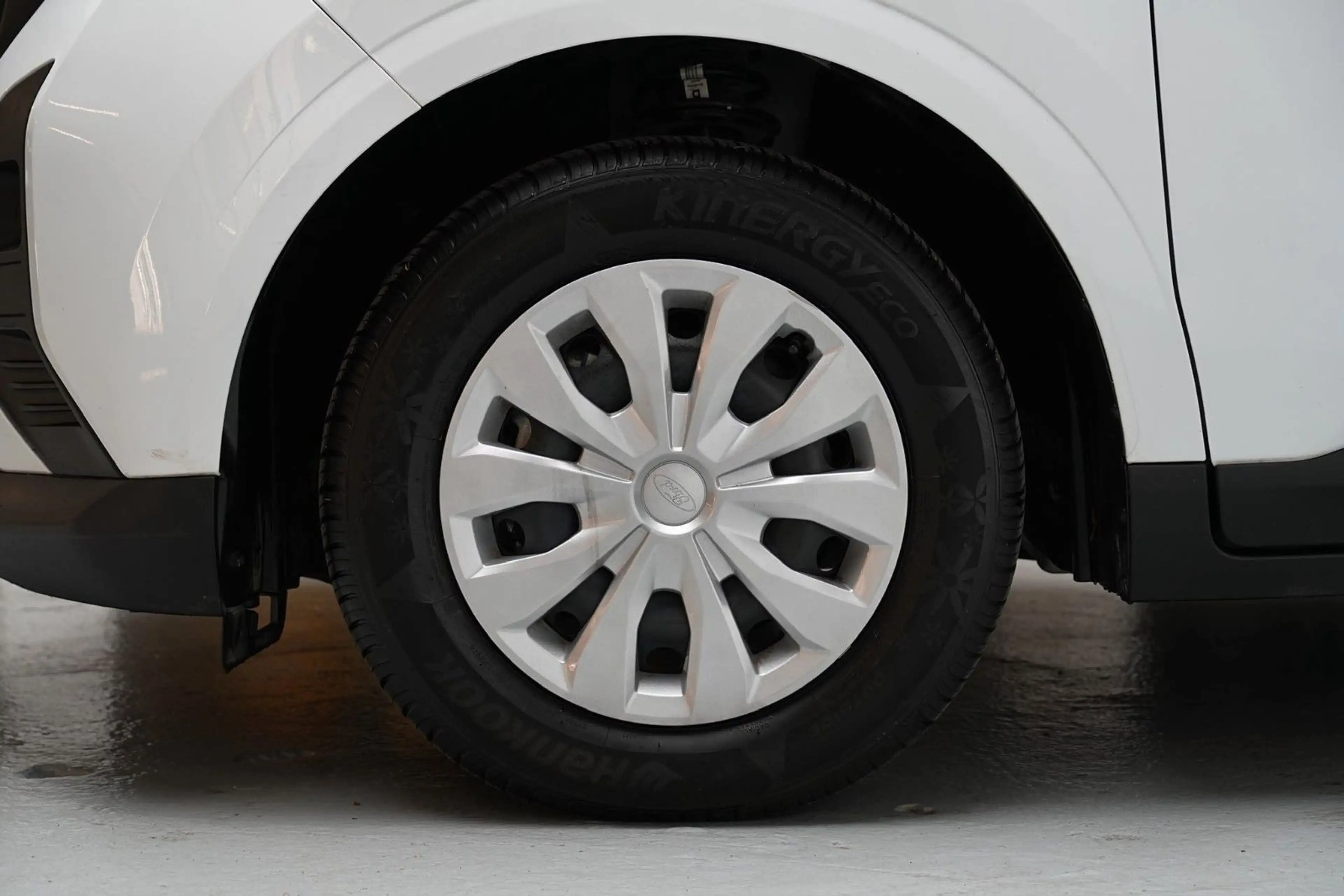 Ford Tourneo Courier 1.0 Trend — photo 10