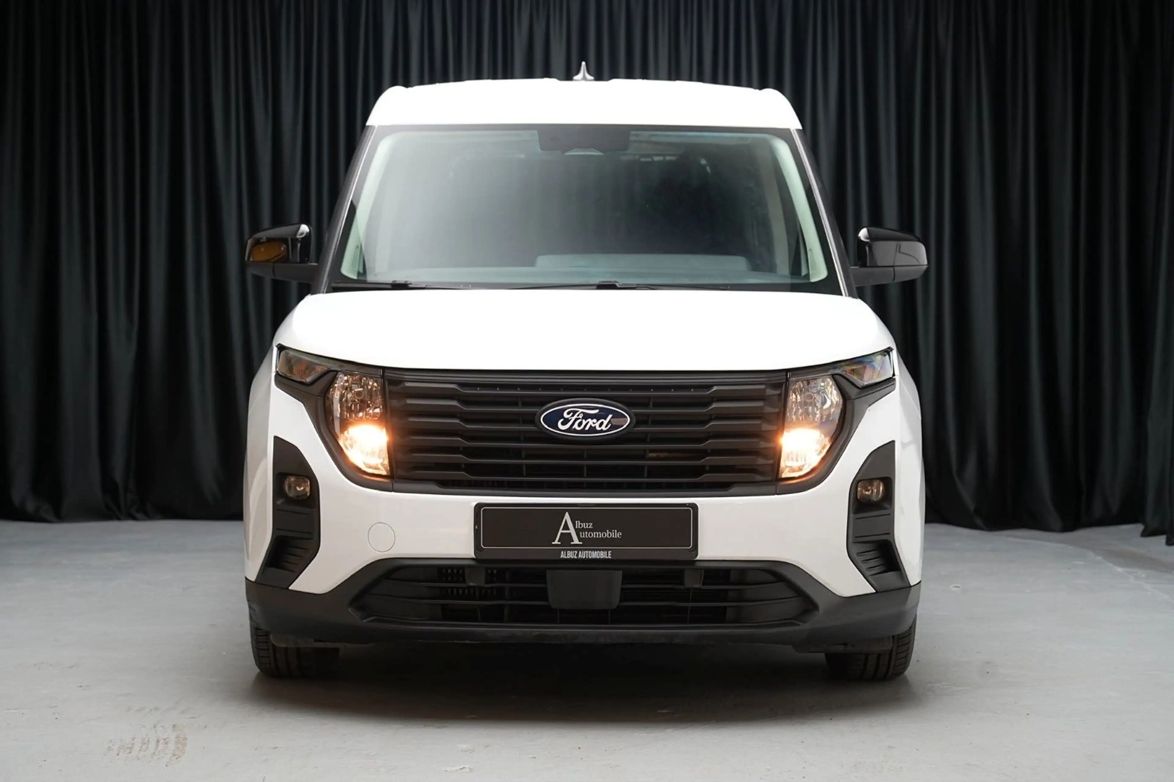 Ford Tourneo Courier 1.0 Trend — photo 2