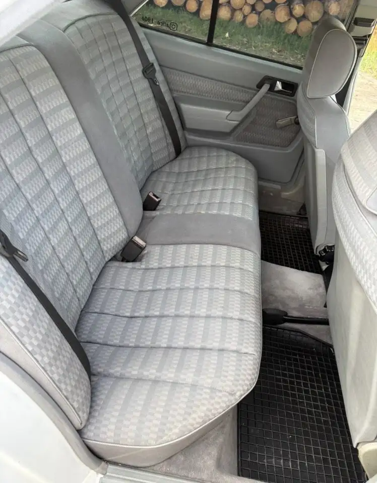 Mercedes-Benz 190 E 2,0, foto 9