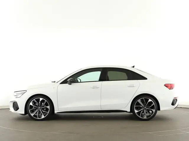 Audi A3 view 4