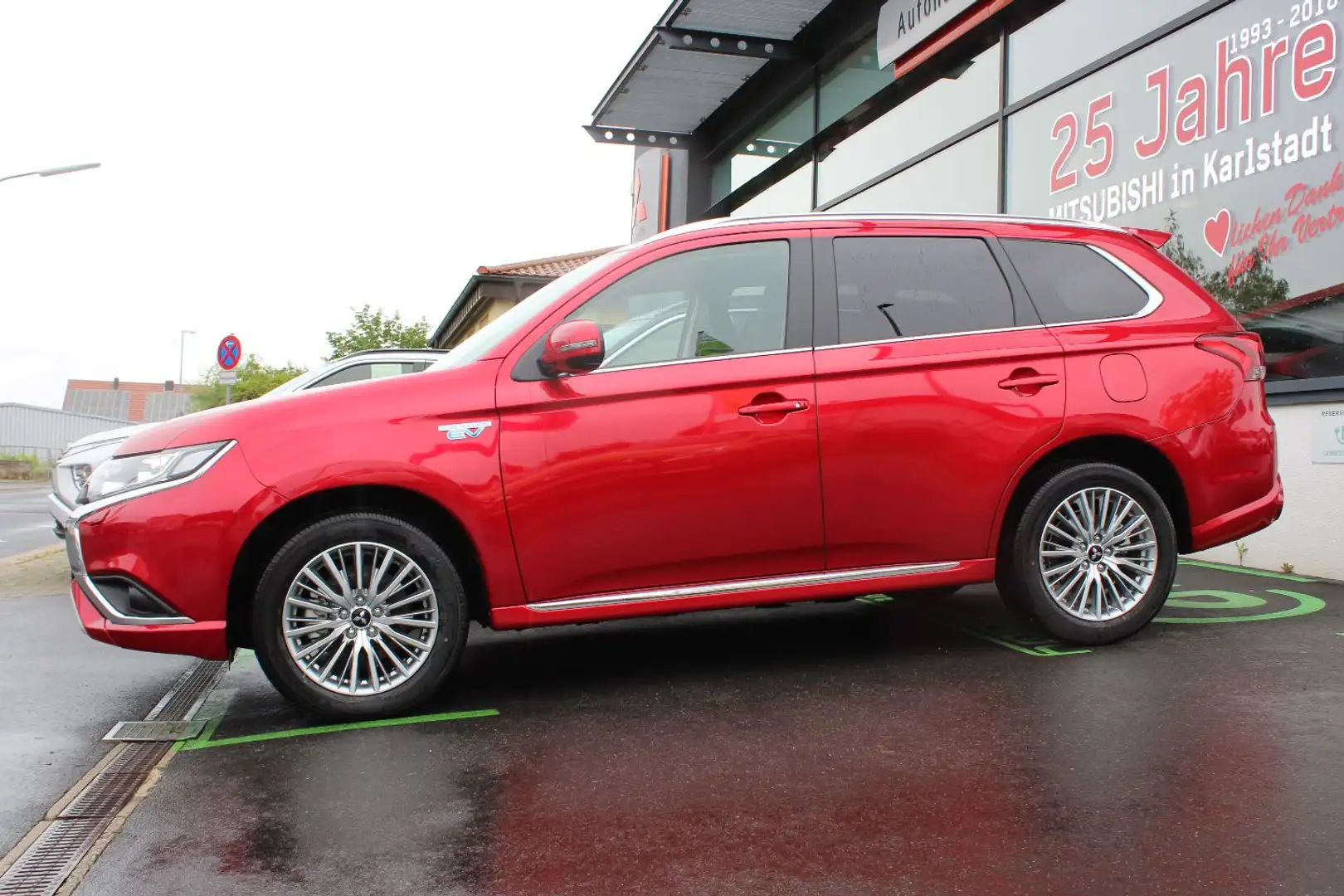 Mitsubishi Outlander Outlander Plug-in Hybrid PLUS Spirit 2.4 4WD Rosso - 2