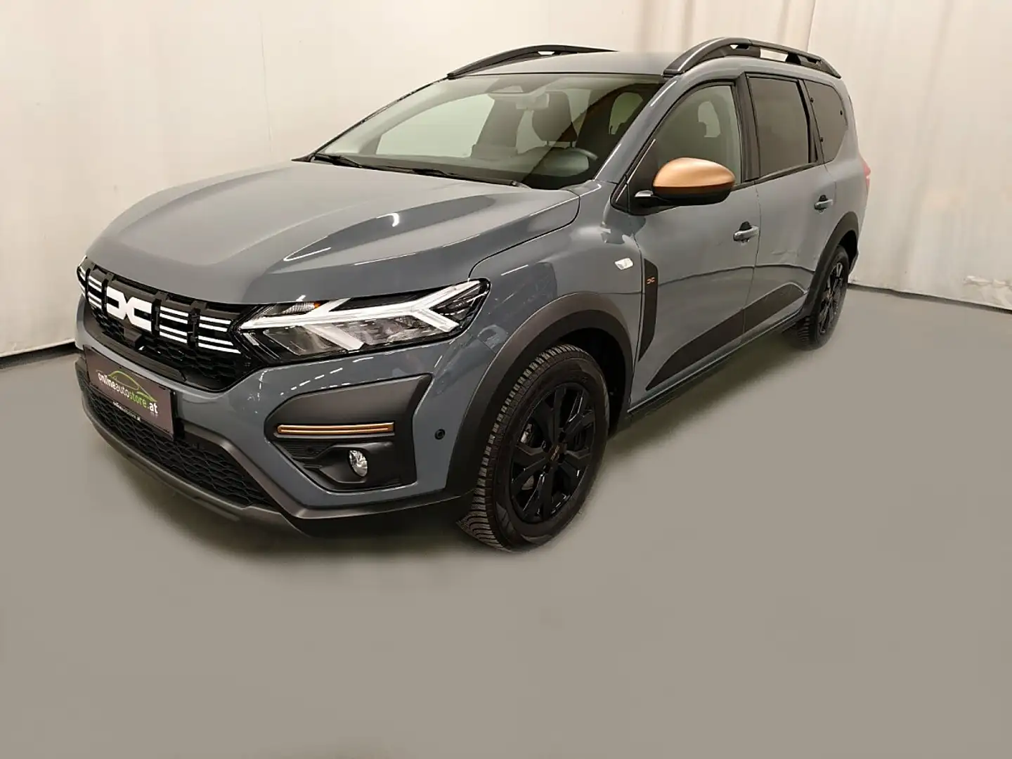 Dacia Jogger TCe 110 Extreme+ 7-Sitz, NAVI, LED, Kamera Grau - 1