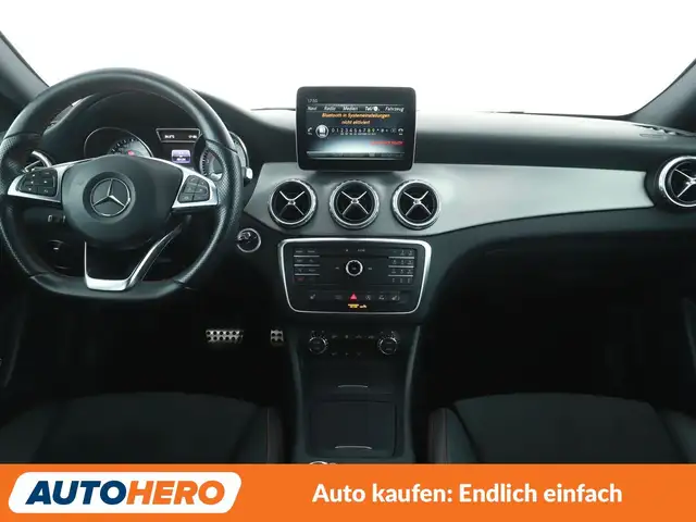 Mercedes-Benz GLA view 12