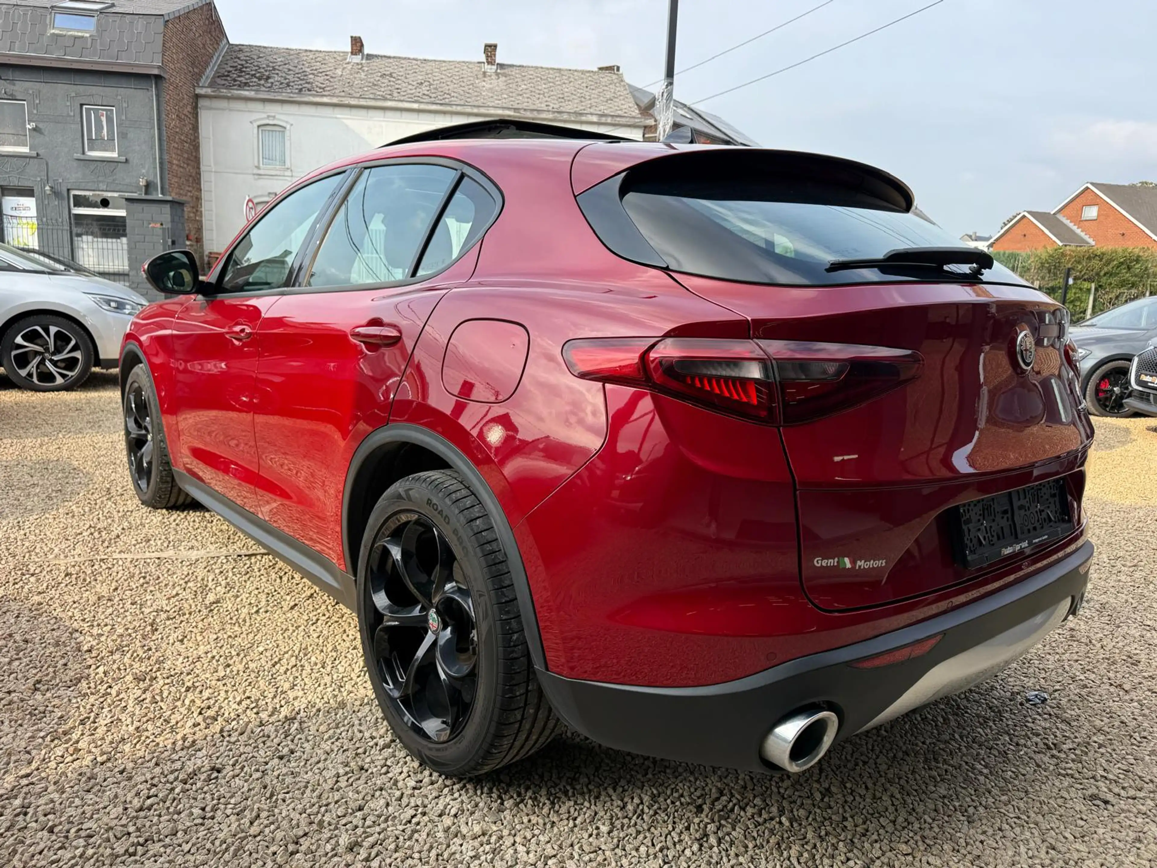 Alfa Romeo Stelvio * TOIT OUVRANT * JANTES 19 * 83.000KM * — photo 7
