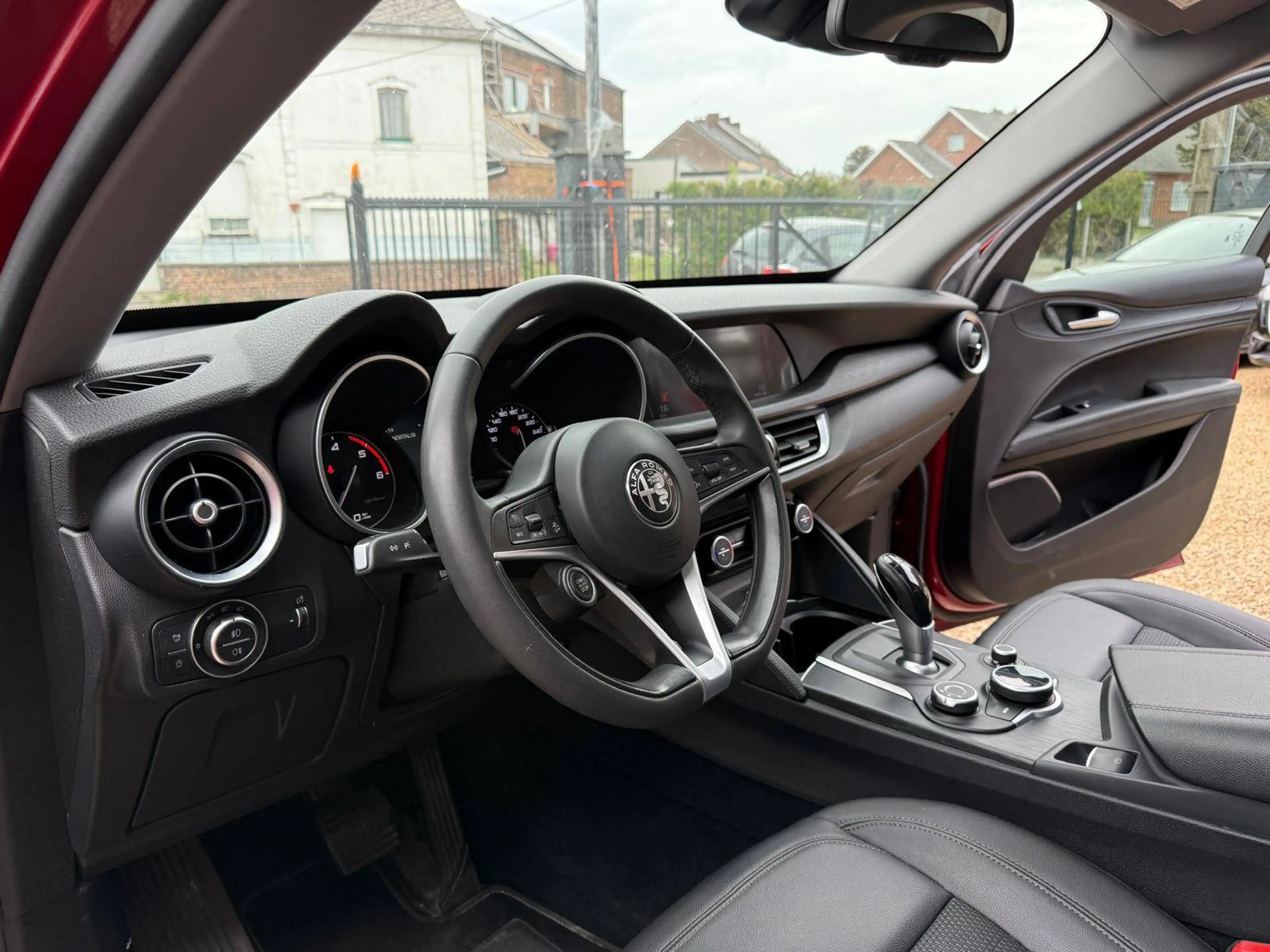 Alfa Romeo Stelvio * TOIT OUVRANT * JANTES 19 * 83.000KM * — photo 10