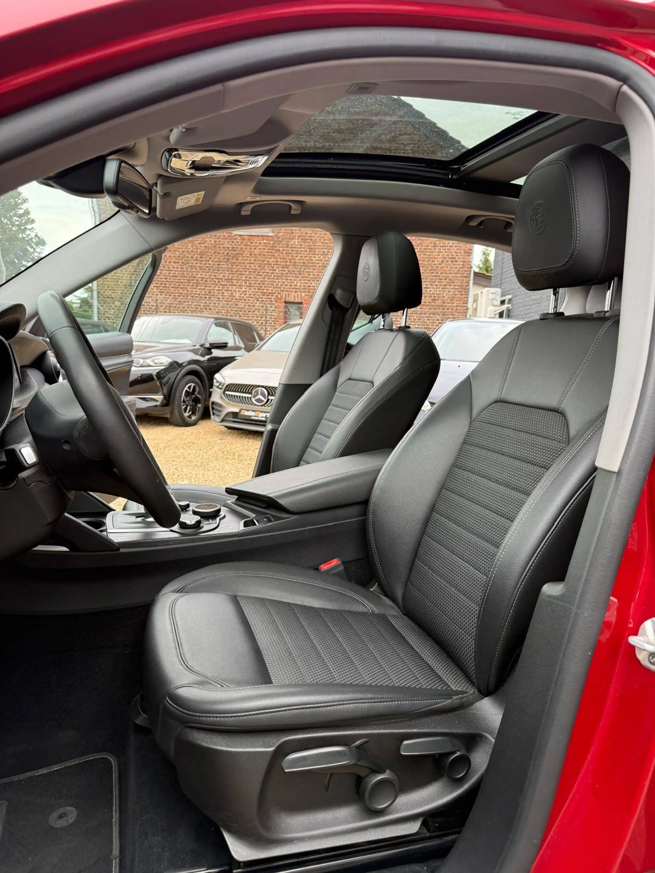 Alfa Romeo Stelvio * TOIT OUVRANT * JANTES 19 * 83.000KM * — photo 9