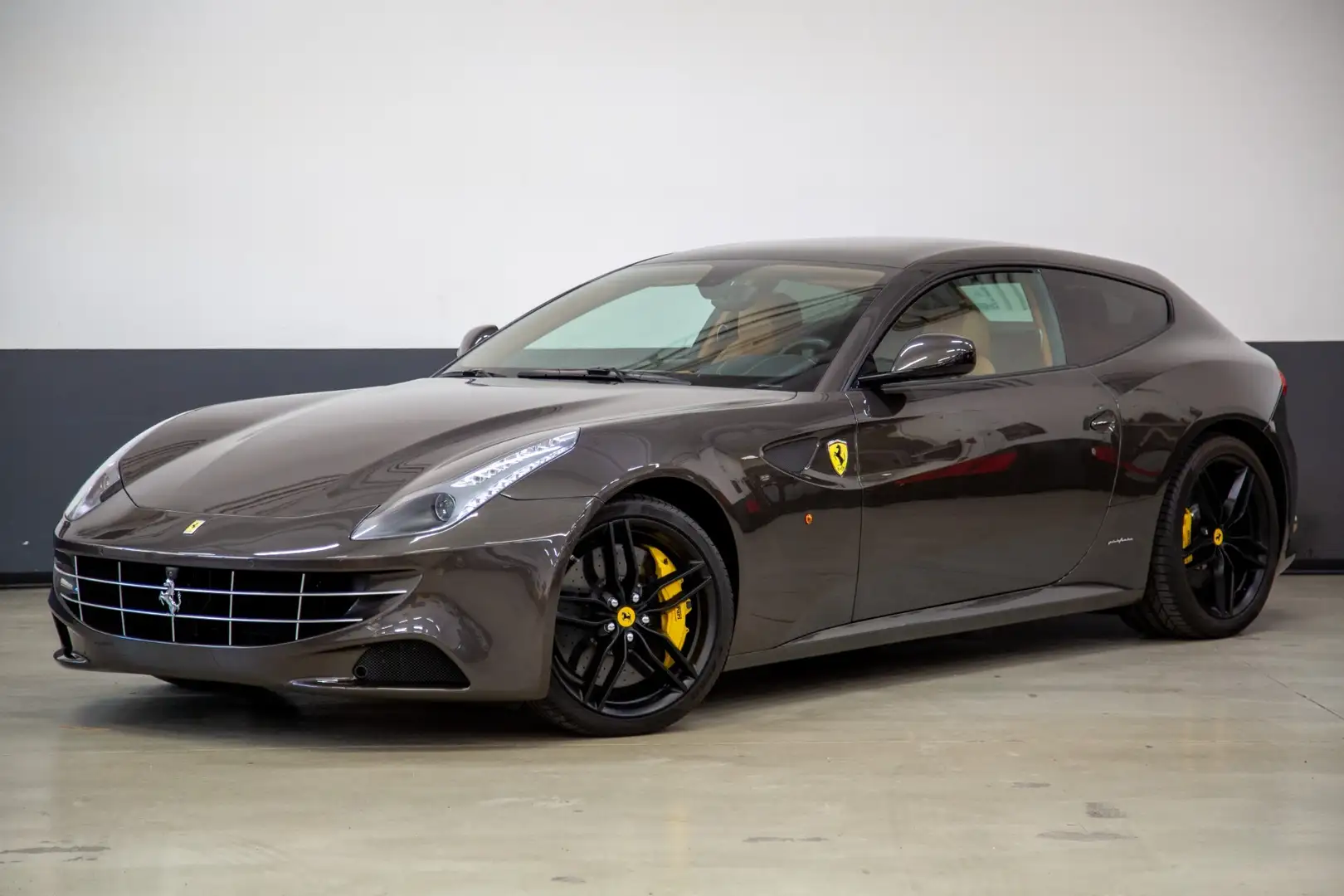 Ferrari FF Tailor Made Bruin - 1