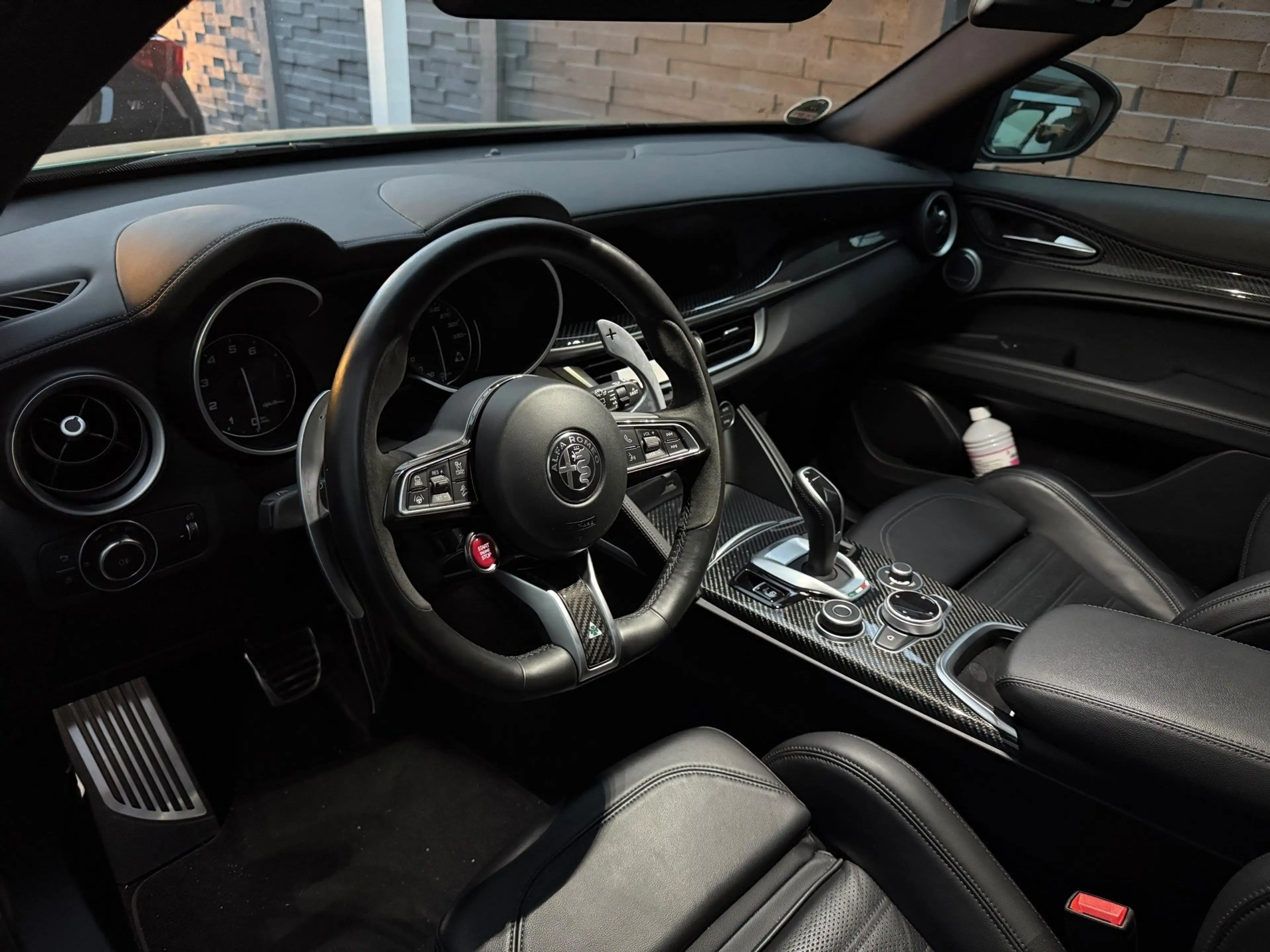 Alfa Romeo Stelvio Quadrifoglio Q4 — photo 12