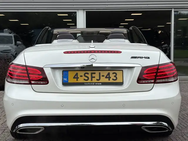Mercedes-Benz E-Class view 9