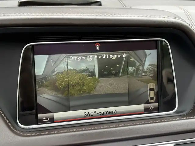 Mercedes-Benz E-Class view 14