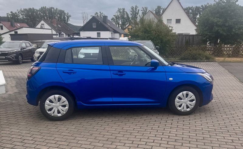 Suzuki Swift 1.2 Dualjet Hybrid 61 kW Club — photo 4