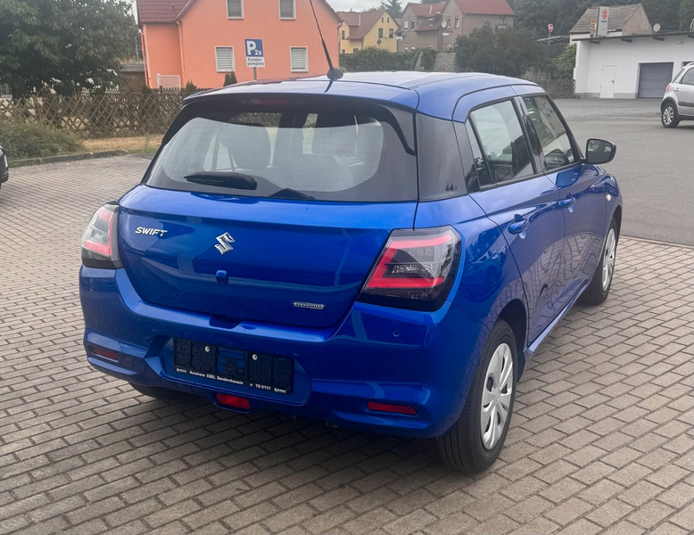 Suzuki Swift 1.2 Dualjet Hybrid 61 kW Club — photo 5