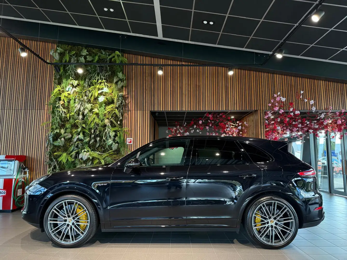 Porsche Cayenne 4.0 Turbo S E-Hybrid Pano / 22"inch / Vierwielbest - 2