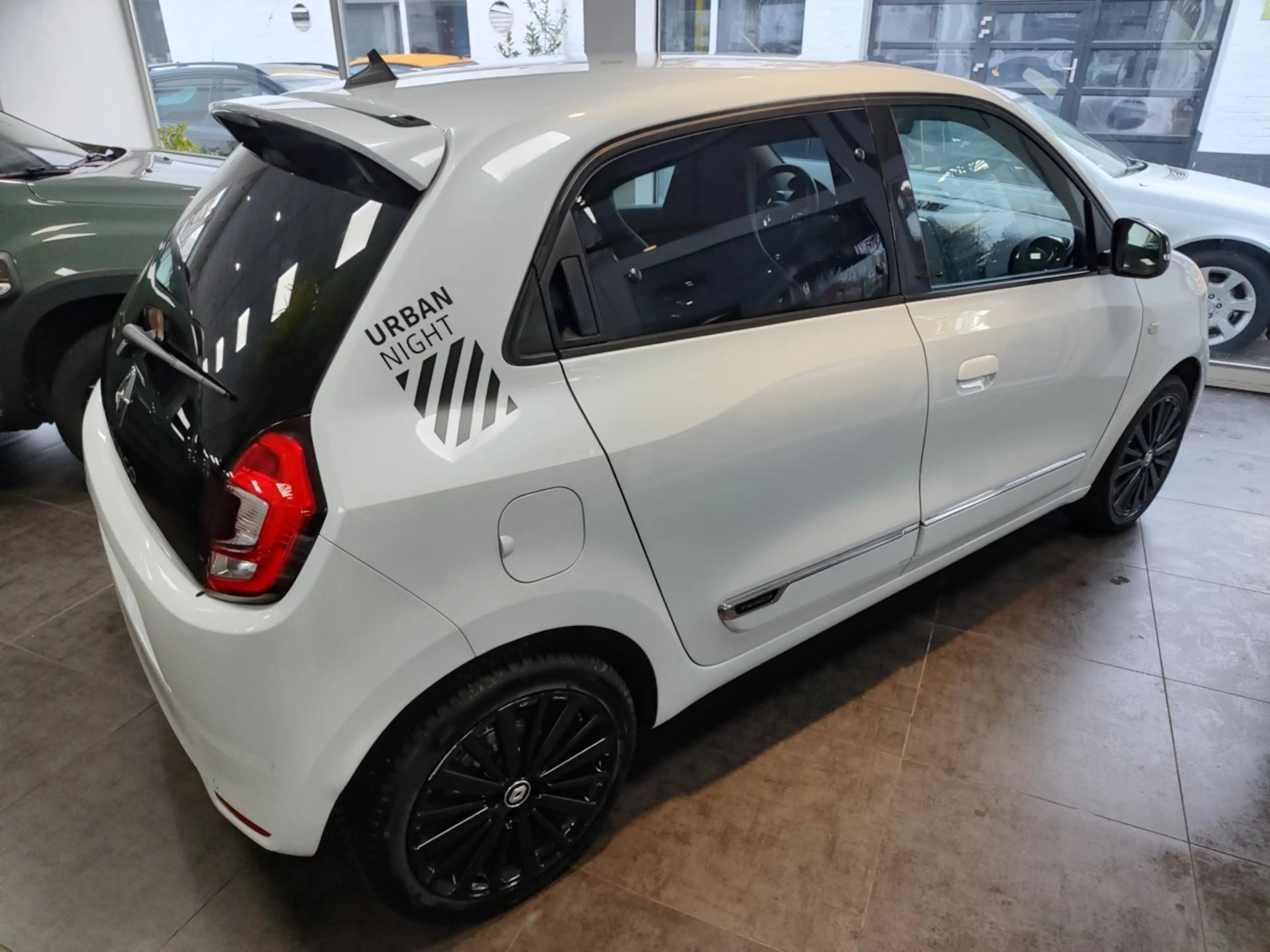 Renault Twingo Urban Night — photo 3