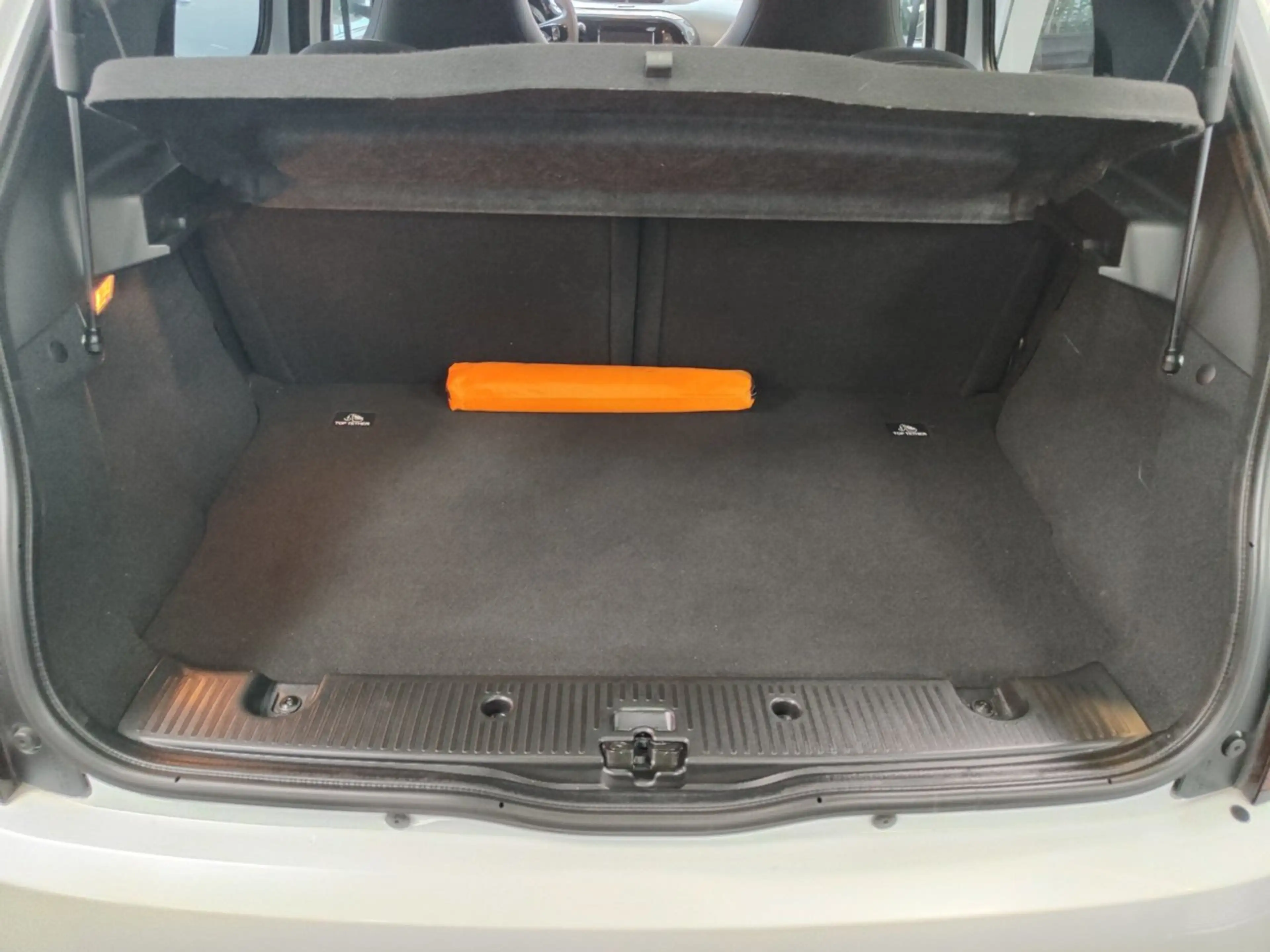 Renault Twingo Urban Night — photo 13