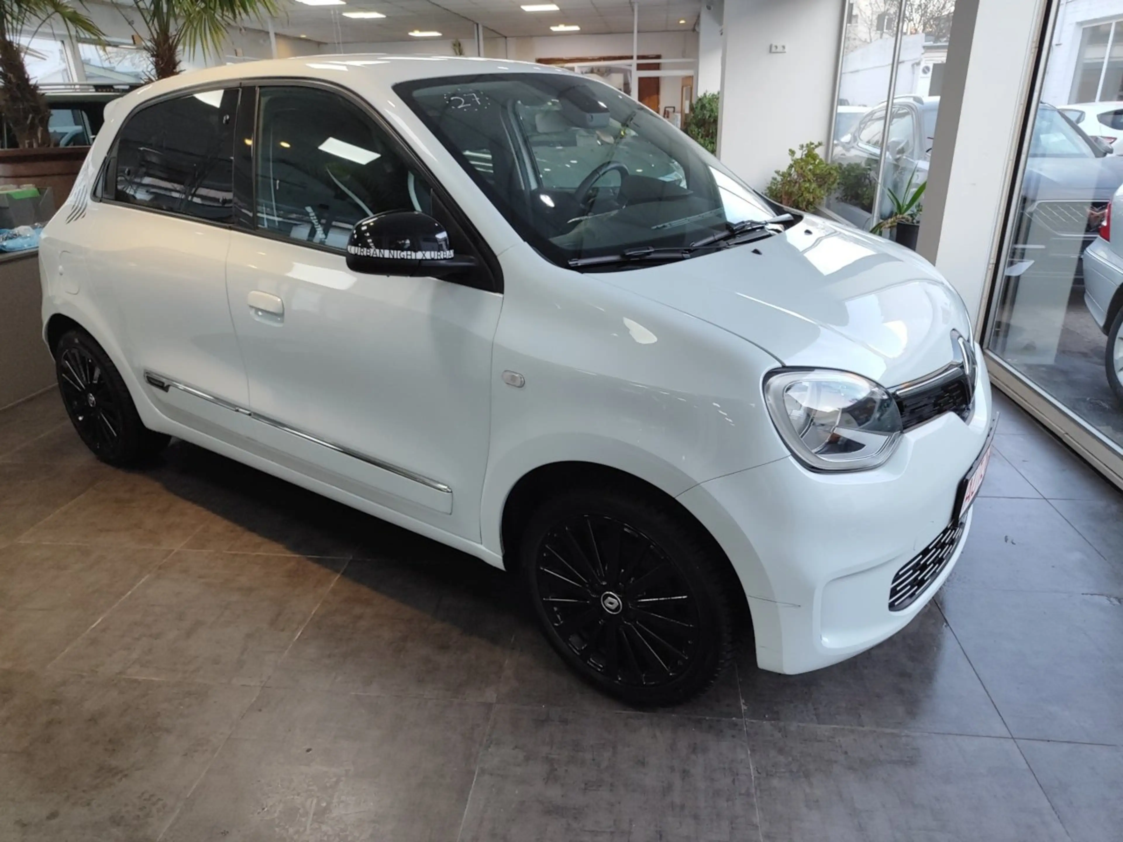 Renault Twingo Urban Night — photo 6