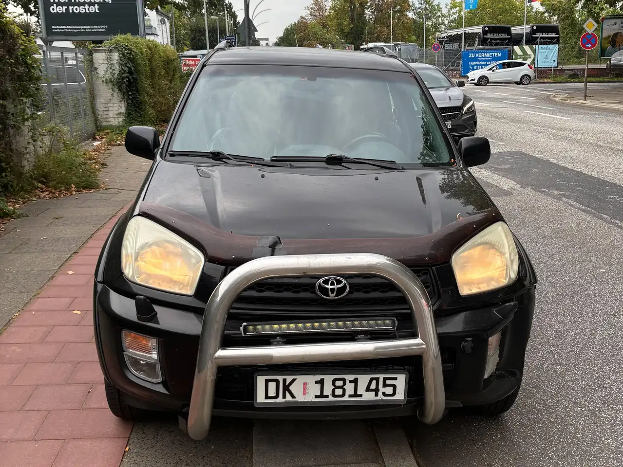 Toyota RAV4 Bensin, foto 1