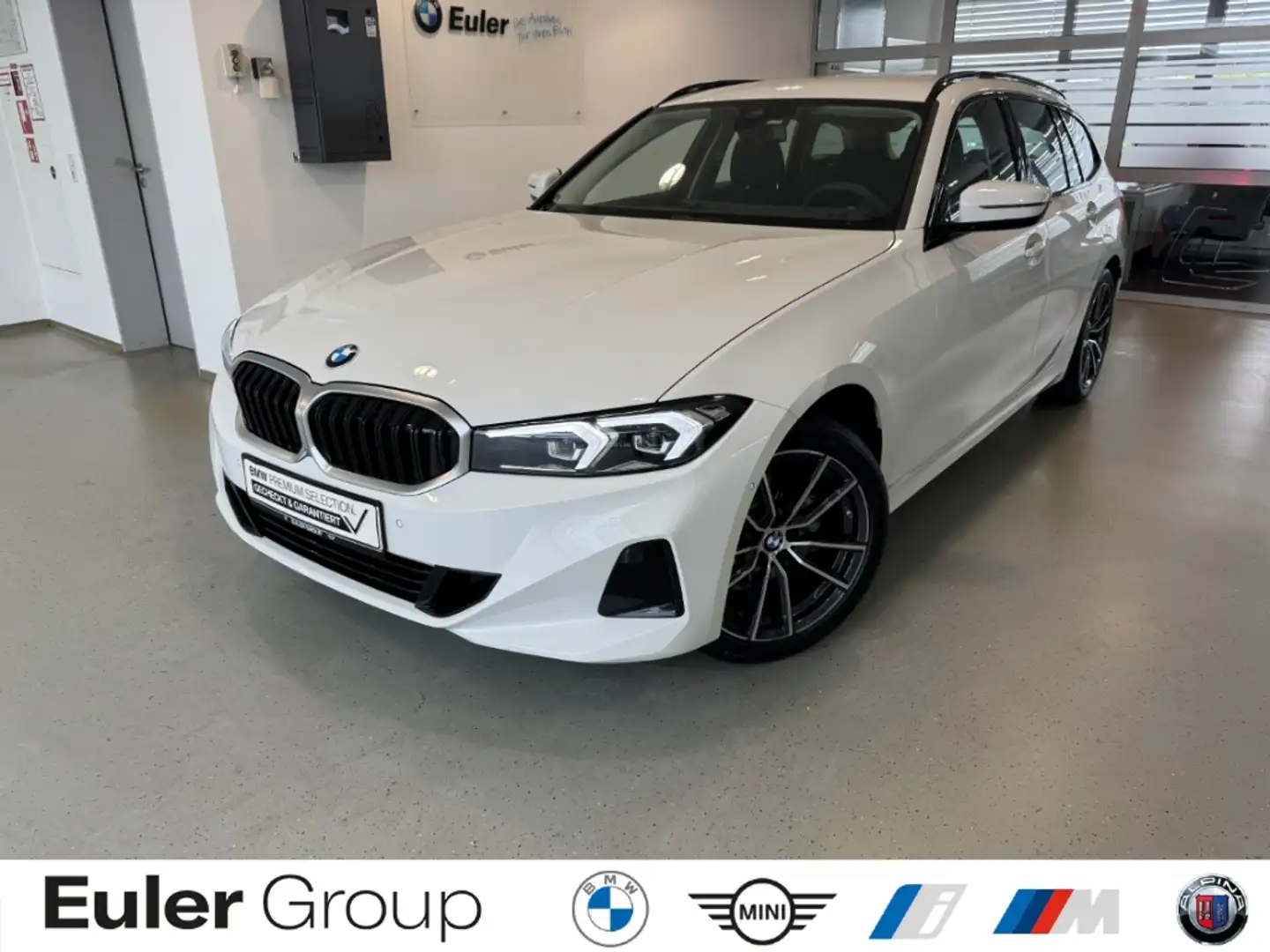 BMW 318 iA Touring Comf. 18''LMR LC+ ParkAss Alarm Temp. S Blanco - 1