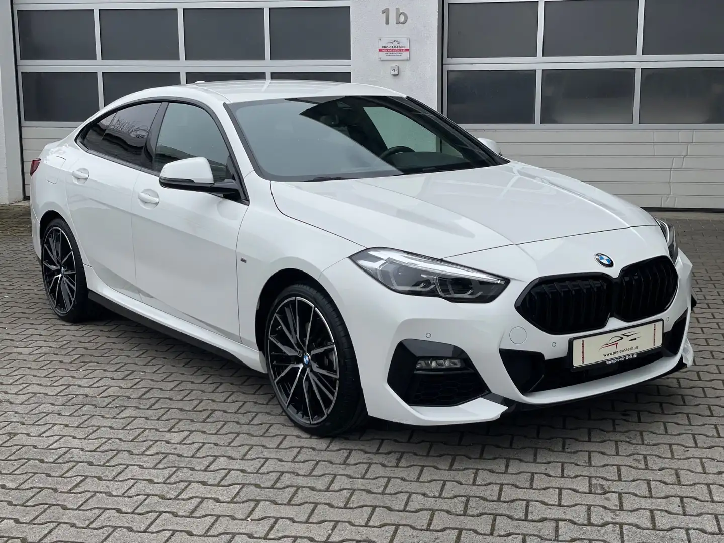 BMW 218i Gran Coupé| M Sport|Navi|19"Alu|AHK|Apple Alb - 1