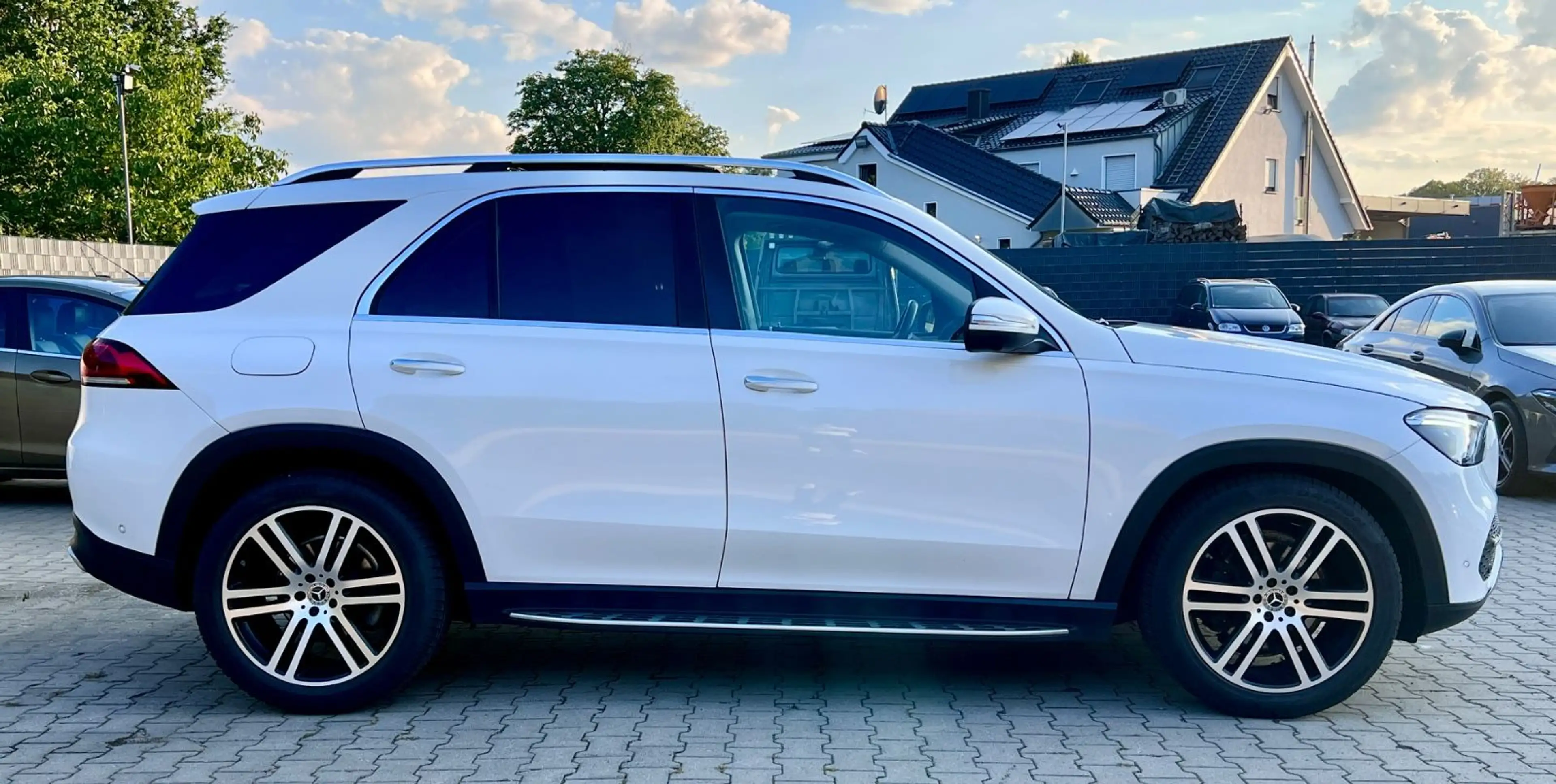 Mercedes-Benz GLE 350 GLE350d 4Matic 9G-TR-PANODACH-HUD-360°CAM-AHK-LM — photo 9