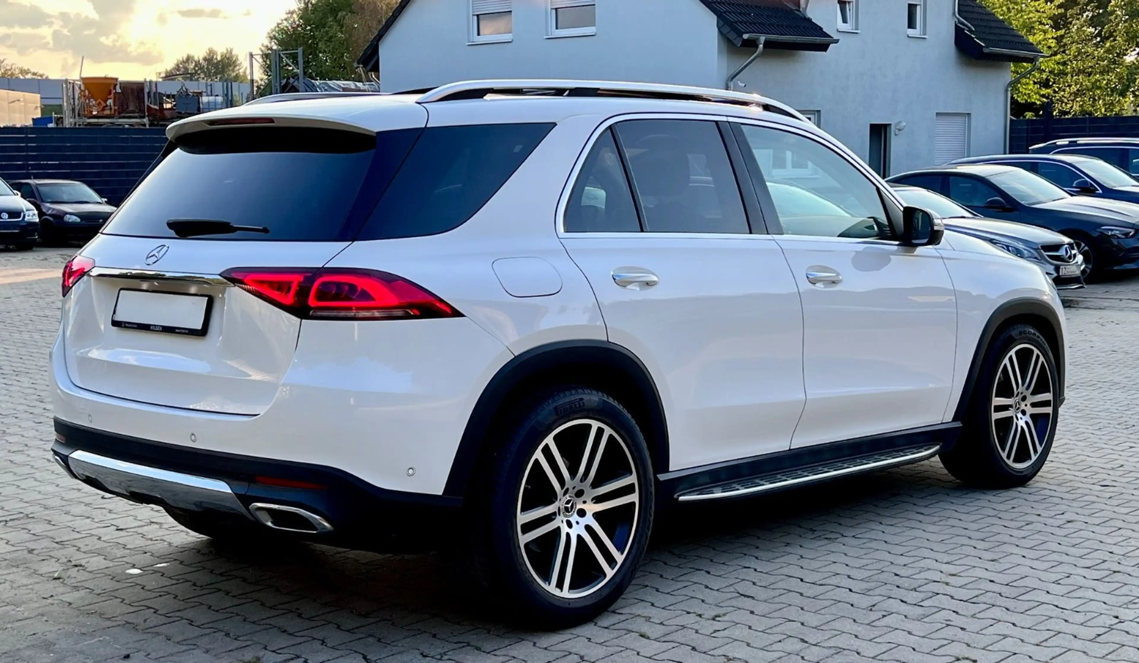 Mercedes-Benz GLE 350 GLE350d 4Matic 9G-TR-PANODACH-HUD-360°CAM-AHK-LM — photo 15