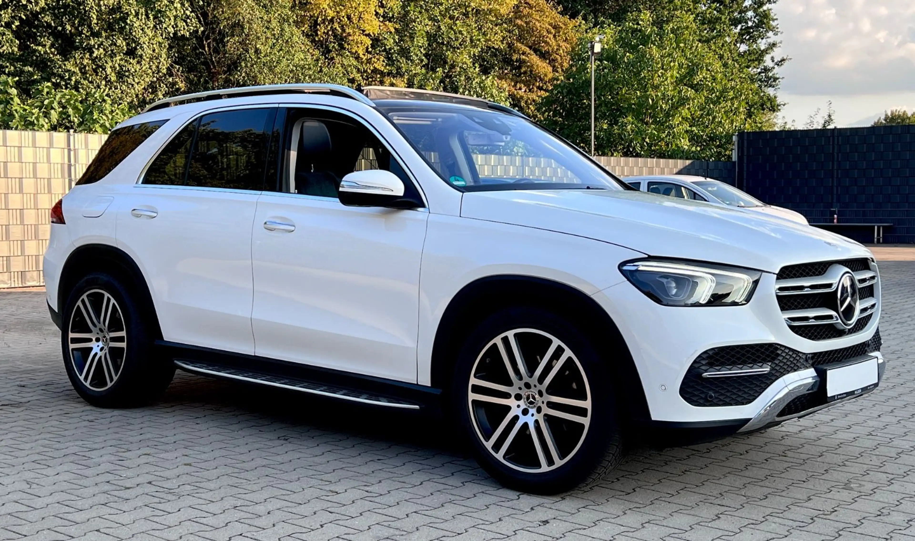 Mercedes-Benz GLE 350 GLE350d 4Matic 9G-TR-PANODACH-HUD-360°CAM-AHK-LM — photo 8