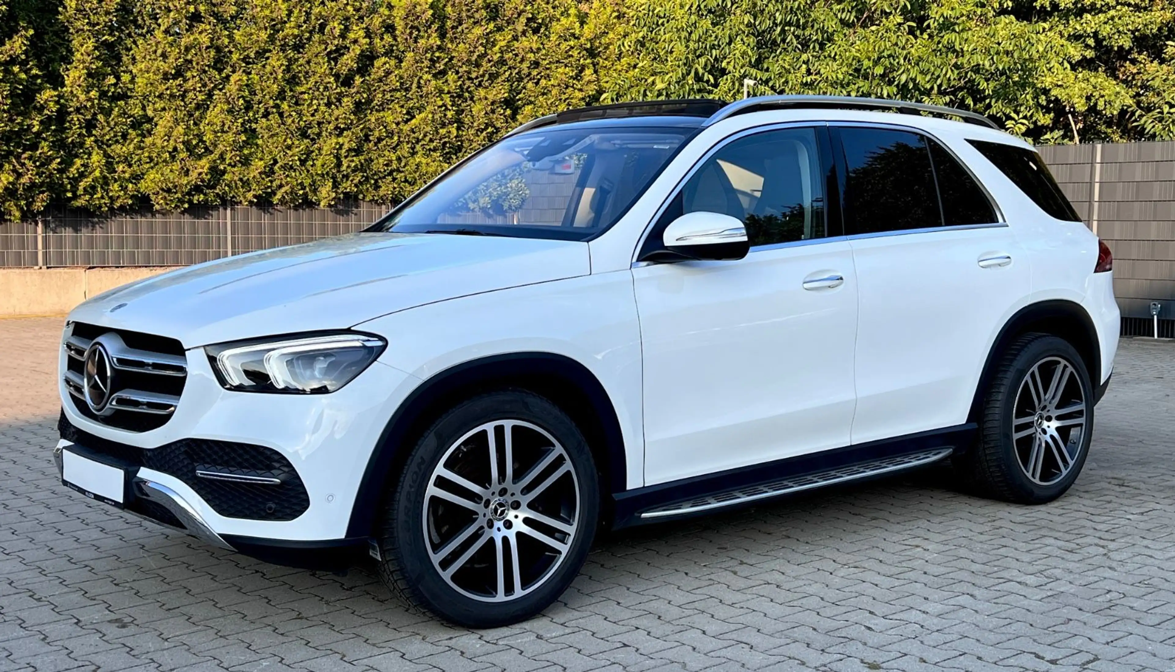 Mercedes-Benz GLE 350 GLE350d 4Matic 9G-TR-PANODACH-HUD-360°CAM-AHK-LM — photo 3