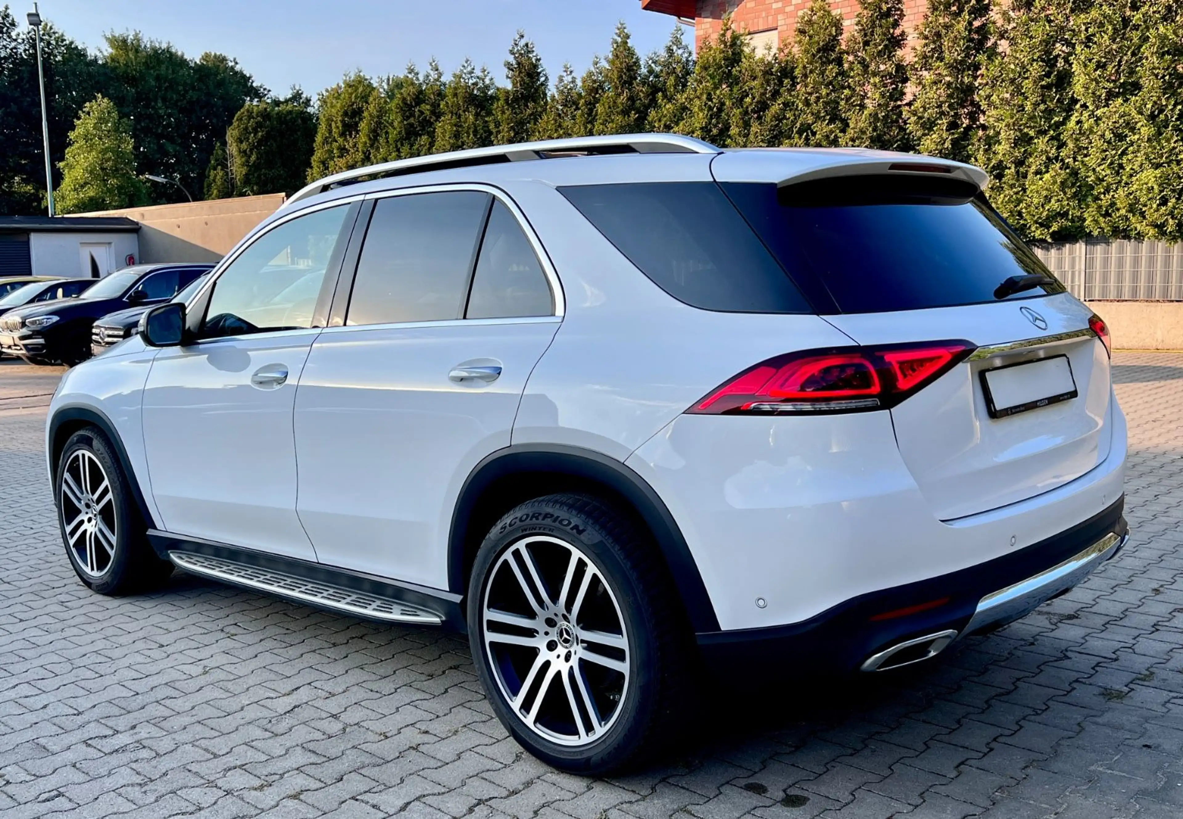 Mercedes-Benz GLE 350 GLE350d 4Matic 9G-TR-PANODACH-HUD-360°CAM-AHK-LM — photo 11