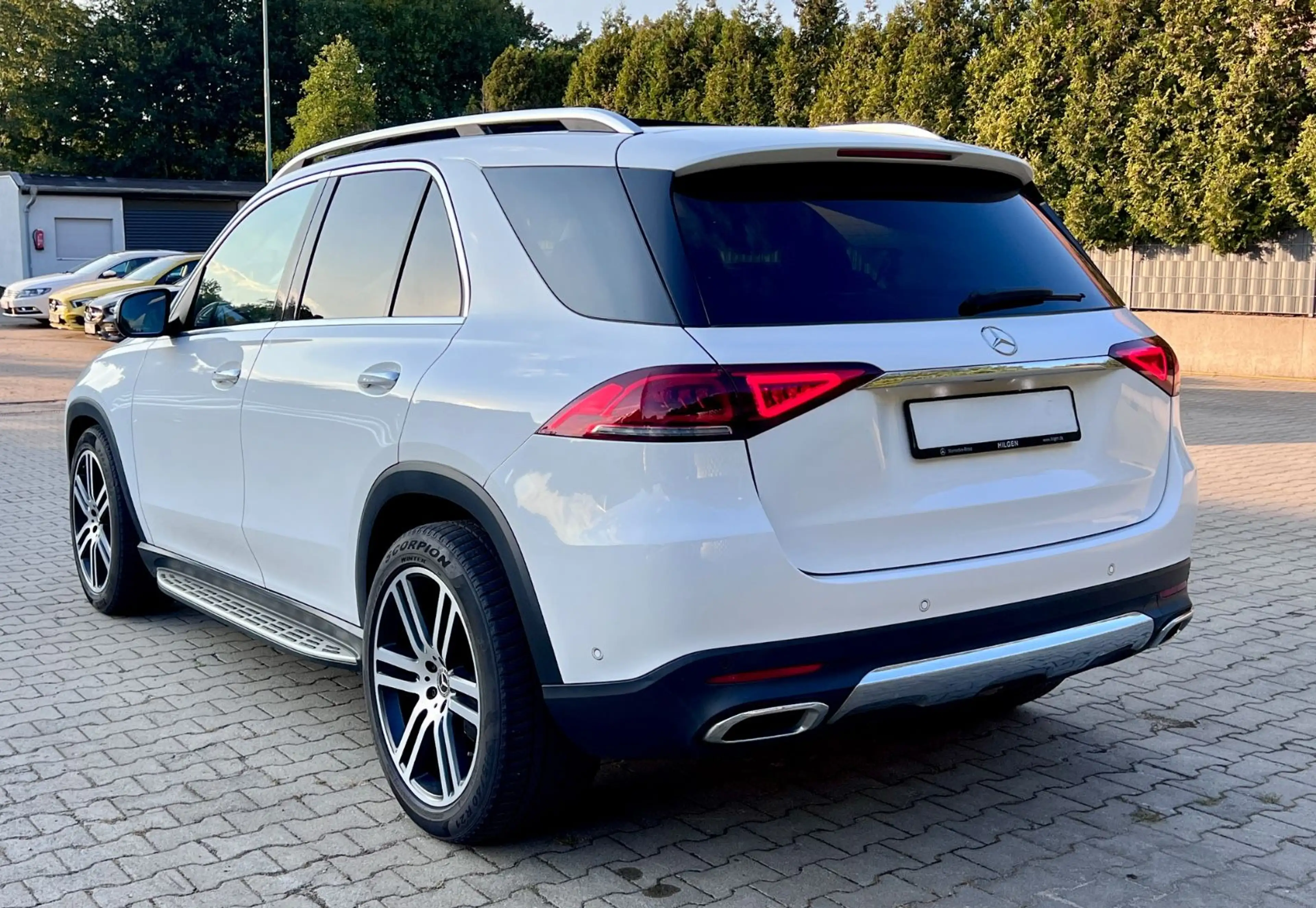 Mercedes-Benz GLE 350 GLE350d 4Matic 9G-TR-PANODACH-HUD-360°CAM-AHK-LM — photo 10