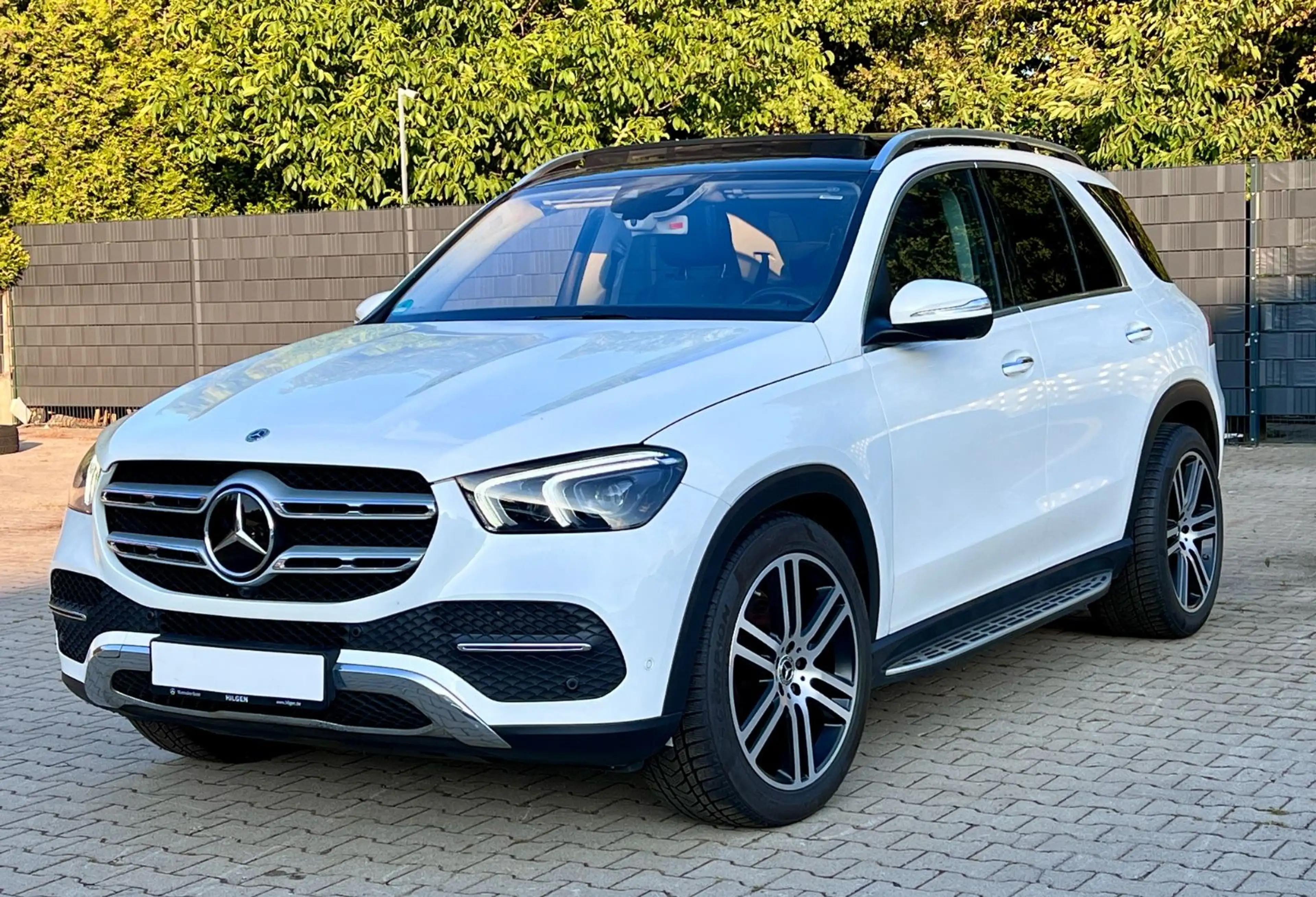 Mercedes-Benz GLE 350 GLE350d 4Matic 9G-TR-PANODACH-HUD-360°CAM-AHK-LM