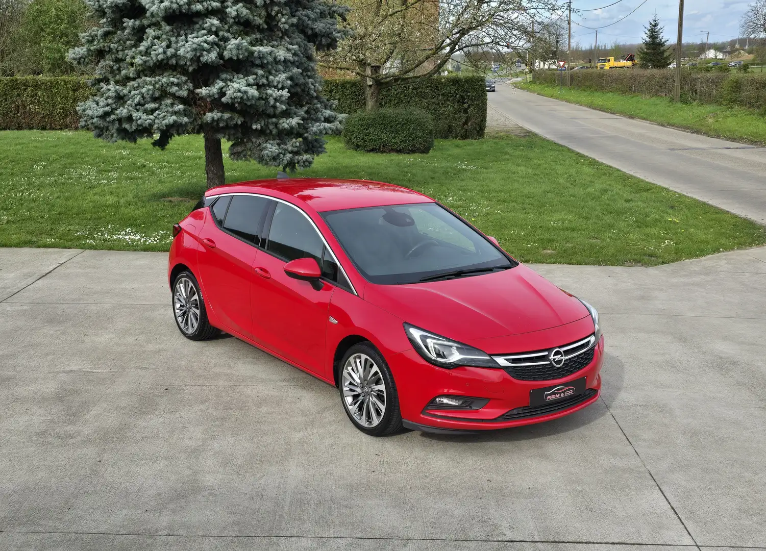 Opel Astra 1.4i Turbo 150 cv ** LED - Cuir - Caméra ** Rouge - 1