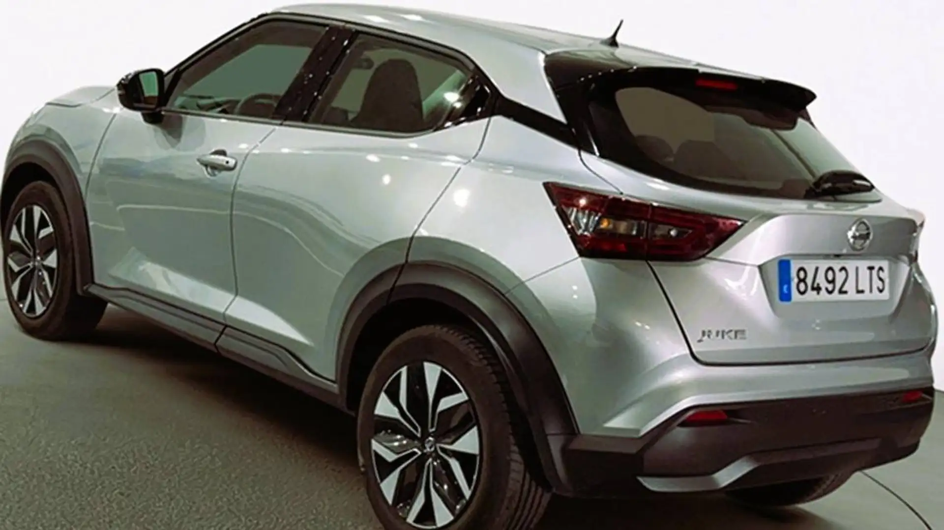 Nissan Juke Juke 1.2 DIG-T Acenta 4x2 115 Acenta Gris - 2