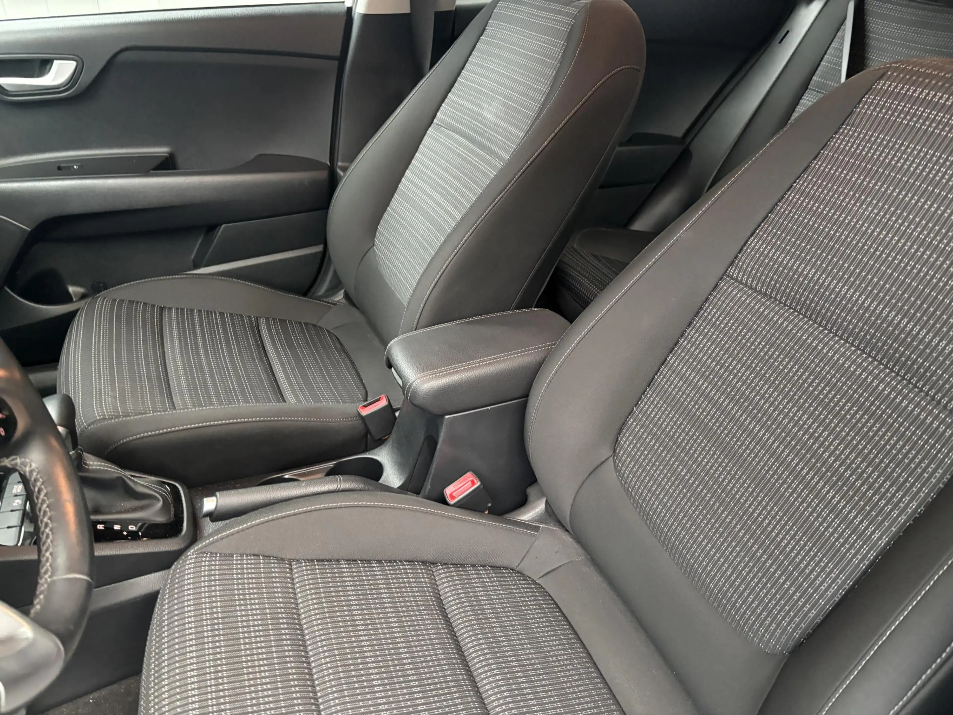 Kia Stonic 1.0 T-GDi MHEV DynamicLine Automaat, 1e eigenaar, — photo 2
