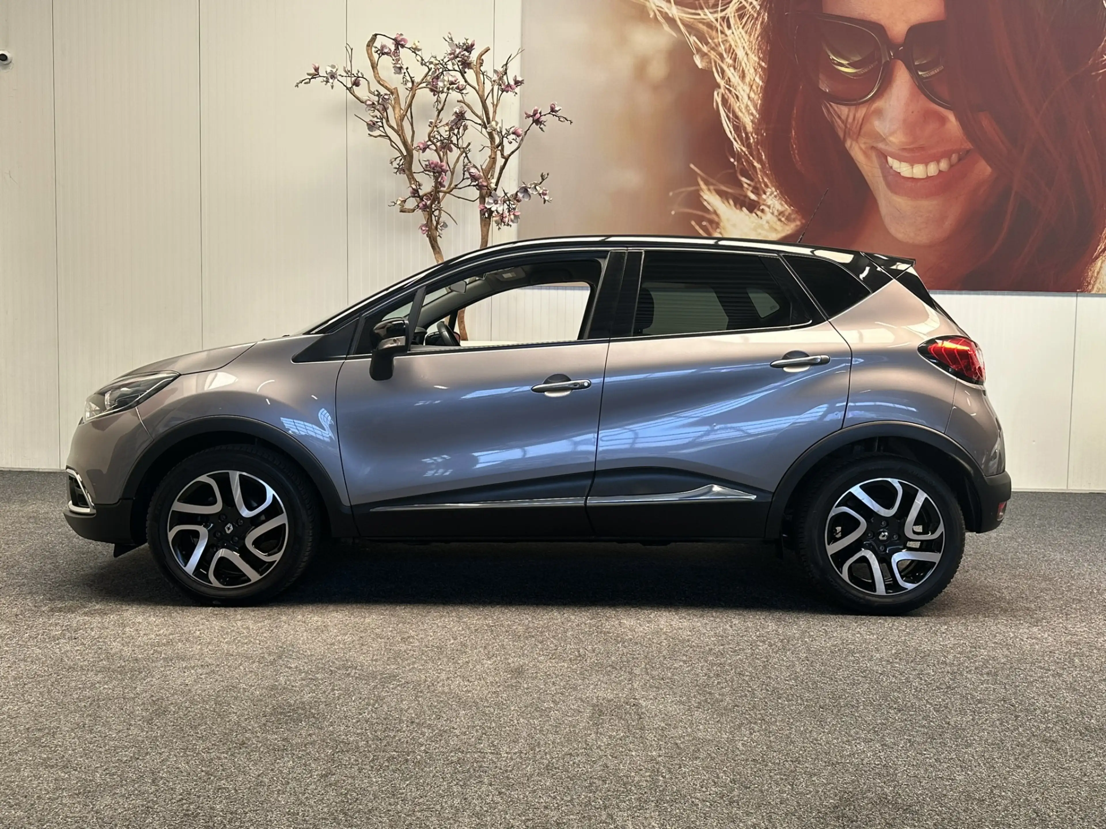 Renault Captur 0.9 TCe XMOD ZWART VOL LEDER NAVIGATIE CRUISE CONT — photo 5