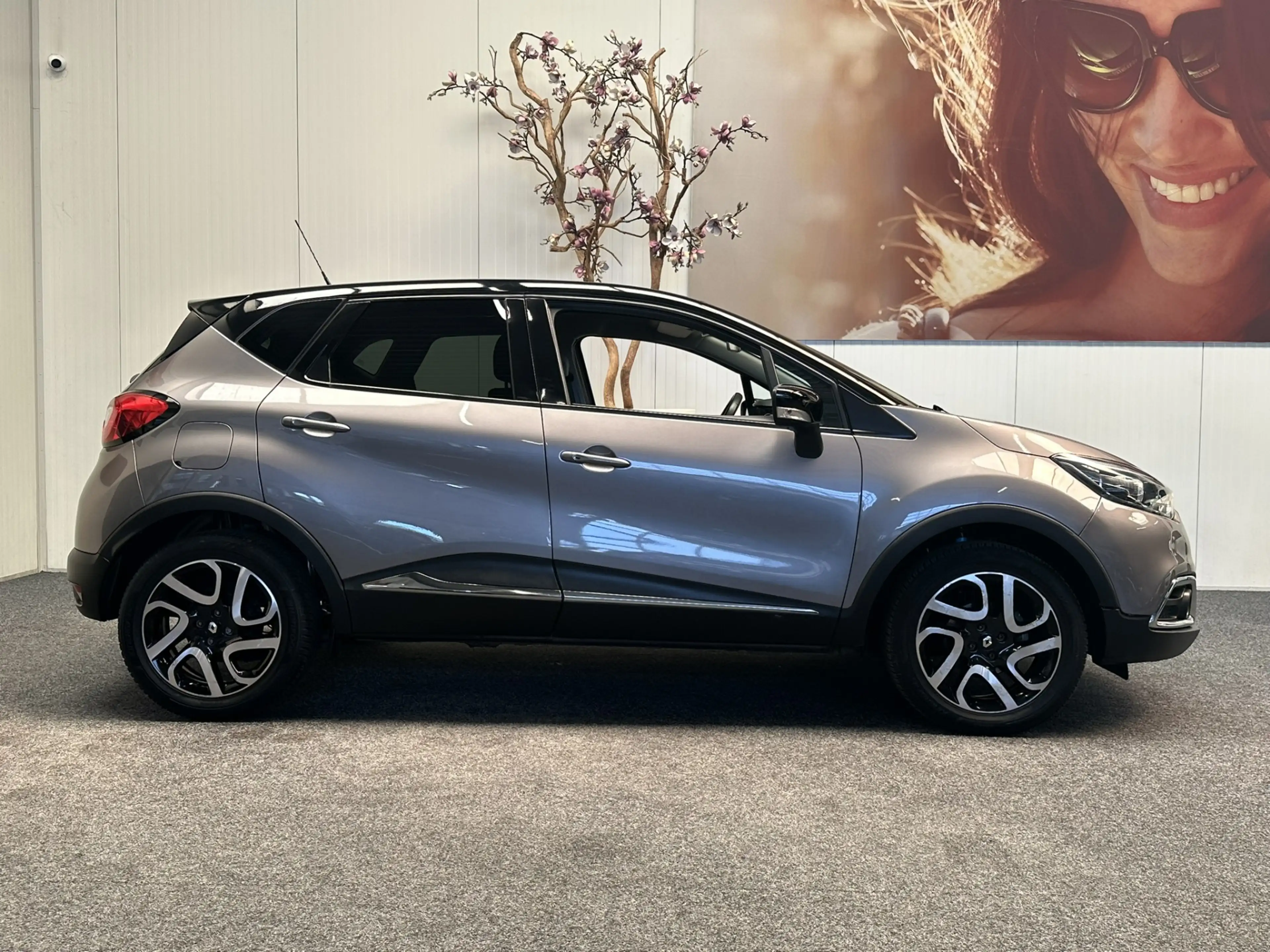 Renault Captur 0.9 TCe XMOD ZWART VOL LEDER NAVIGATIE CRUISE CONT — photo 9