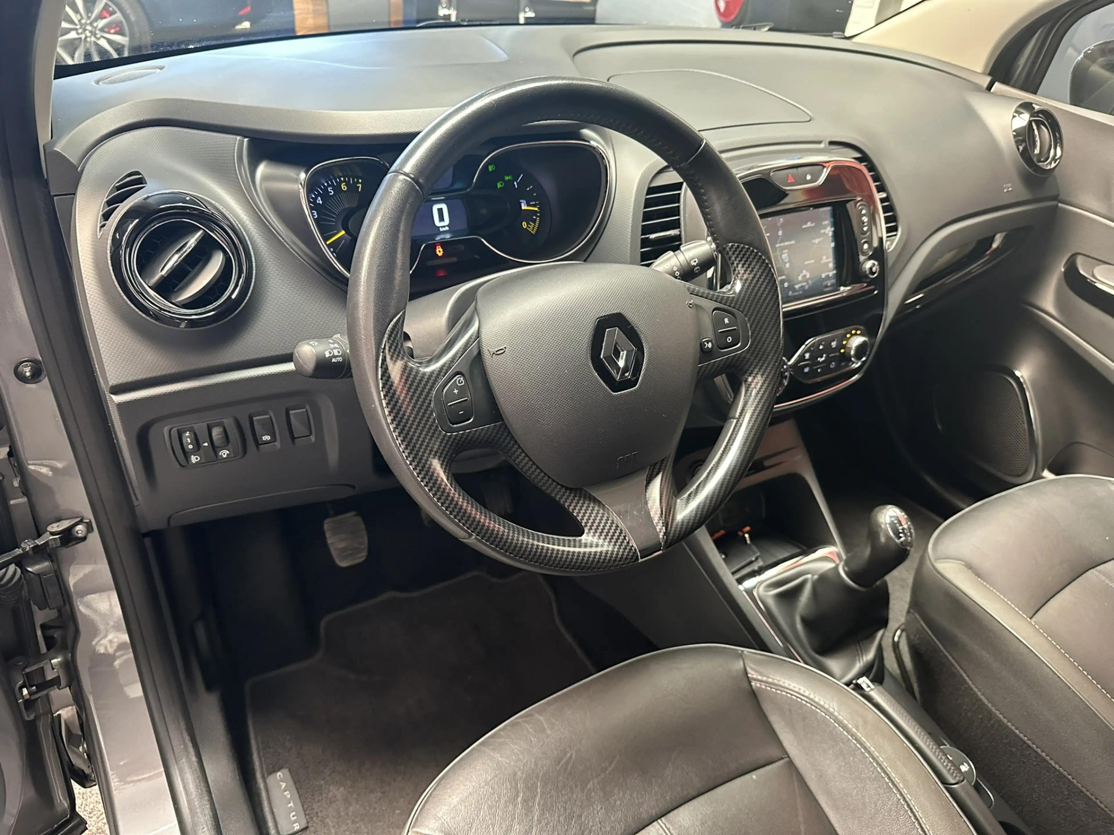 Renault Captur 0.9 TCe XMOD ZWART VOL LEDER NAVIGATIE CRUISE CONT — photo 11