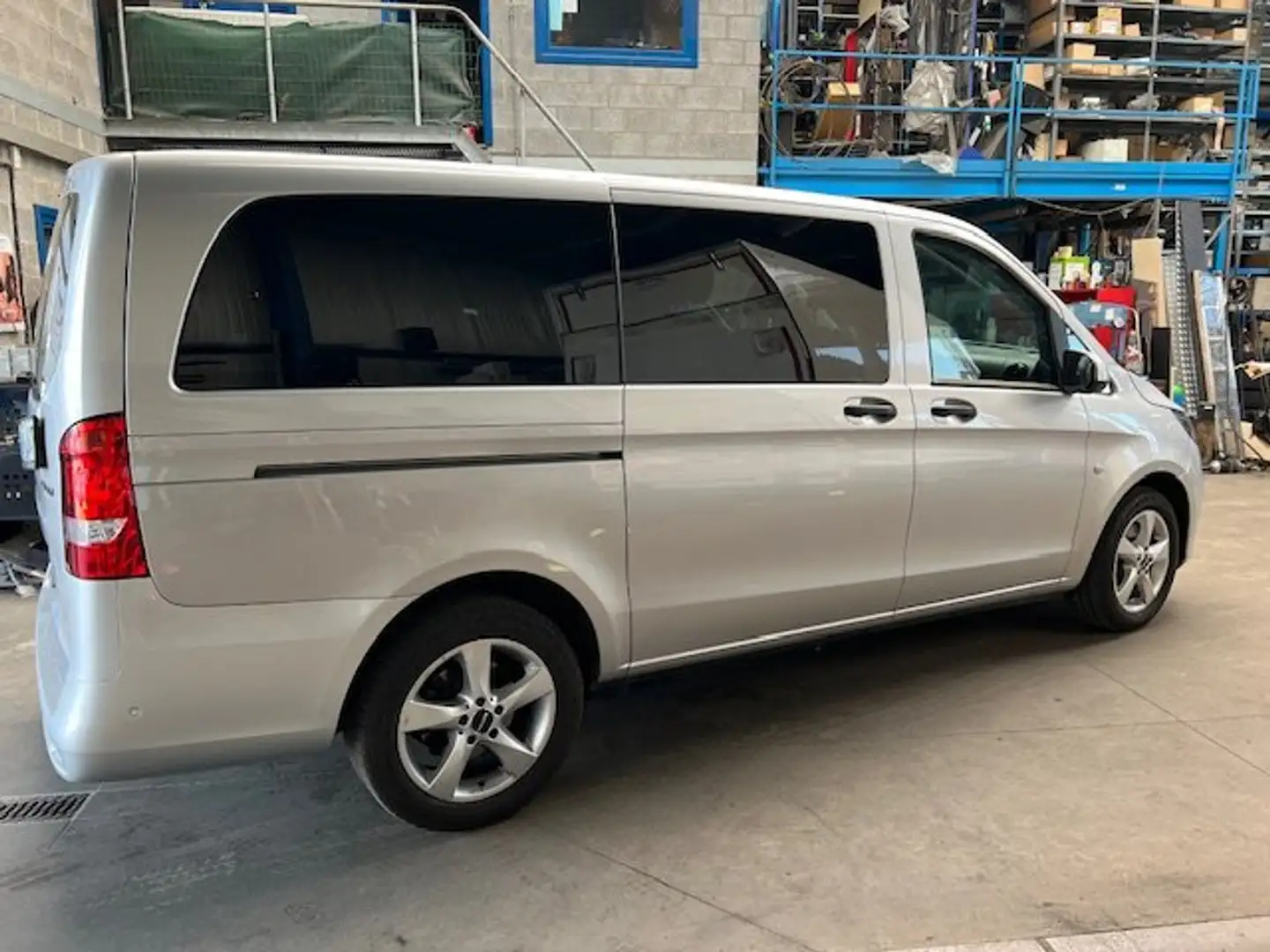 Mercedes-Benz Vito TOURER 6 PL DUB KABINE 38750 EURO EX BTW Plateado - 1